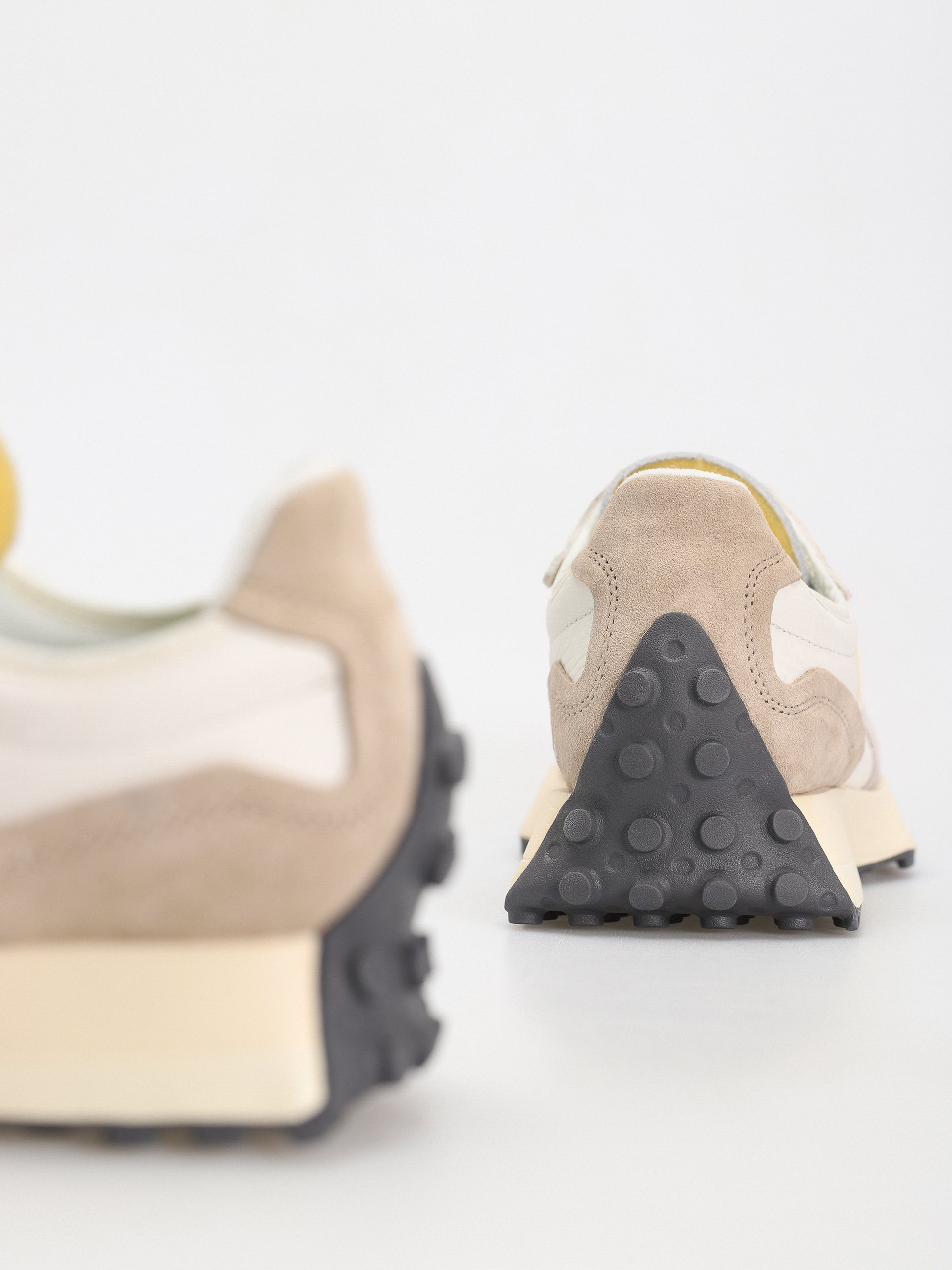 Cipők New Balance 327 (sea salt brown)