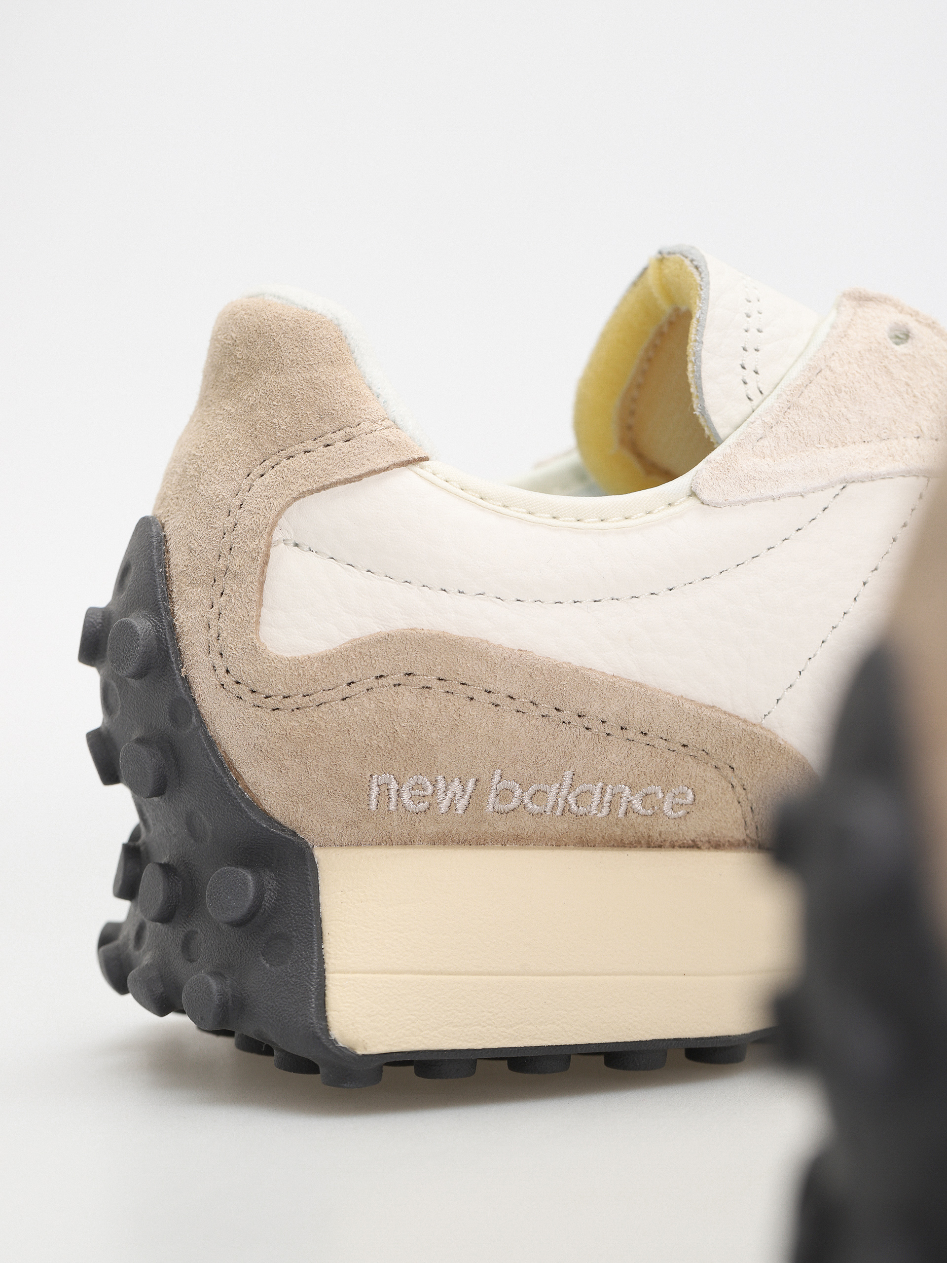 Cipők New Balance 327 (sea salt brown)