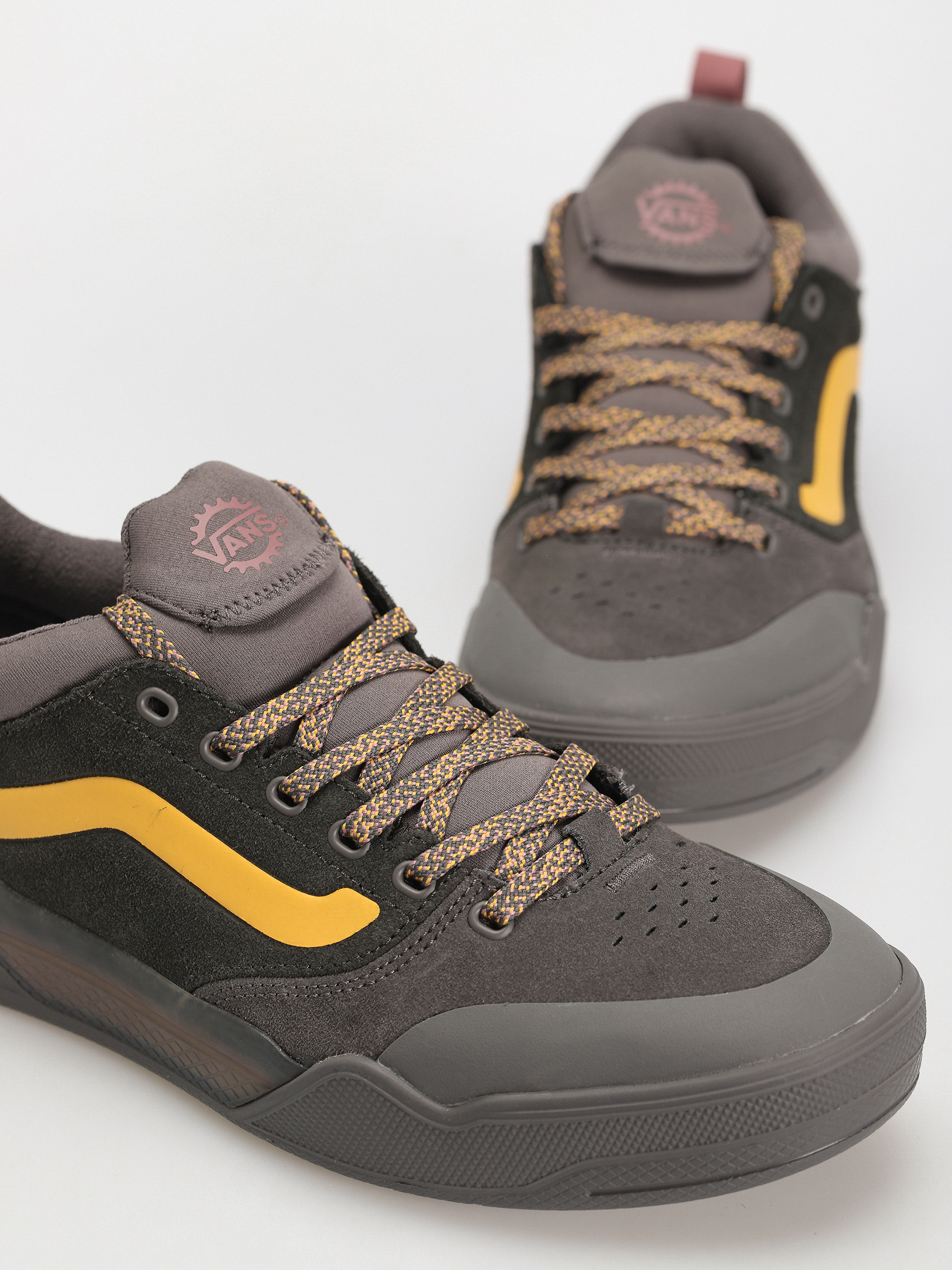 Vans Bmx Peak Cipők (lewis mills charcoal grey)