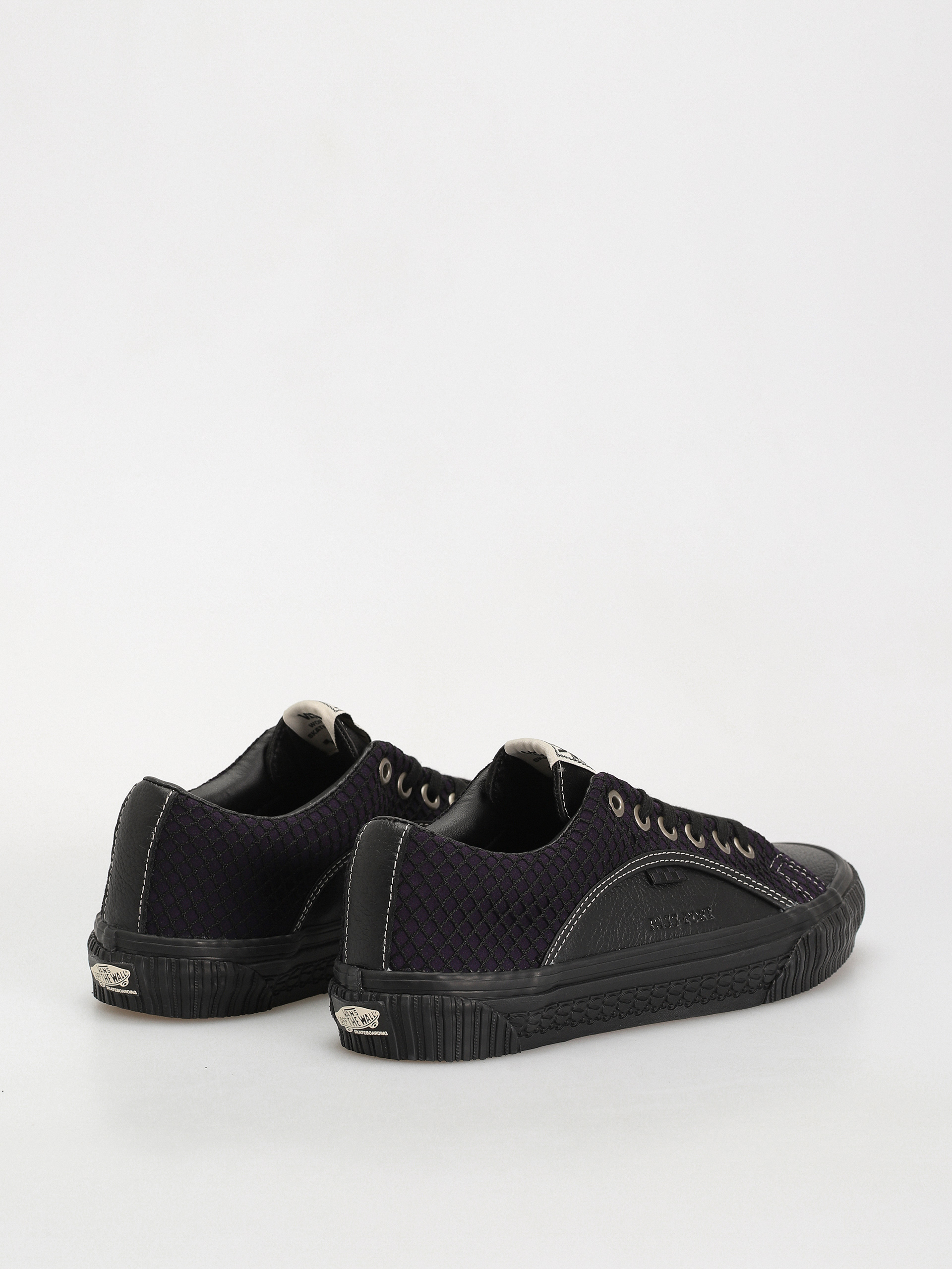 Vans X Pass Port Skate Lampin Cipők (pass-port black/purple)