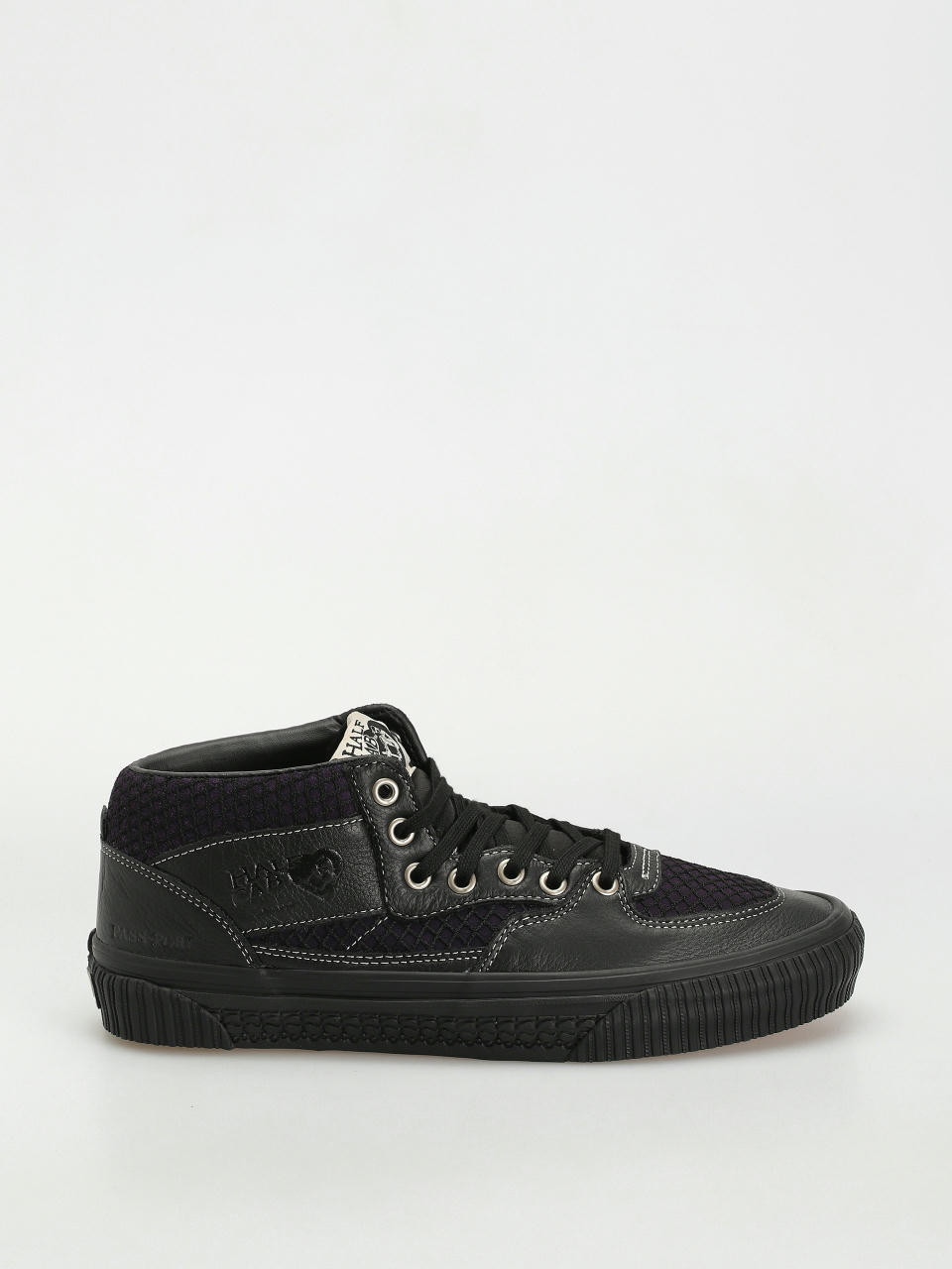 Vans X Pass Port Skate Half Cab Cipők (pass-port black/purple)