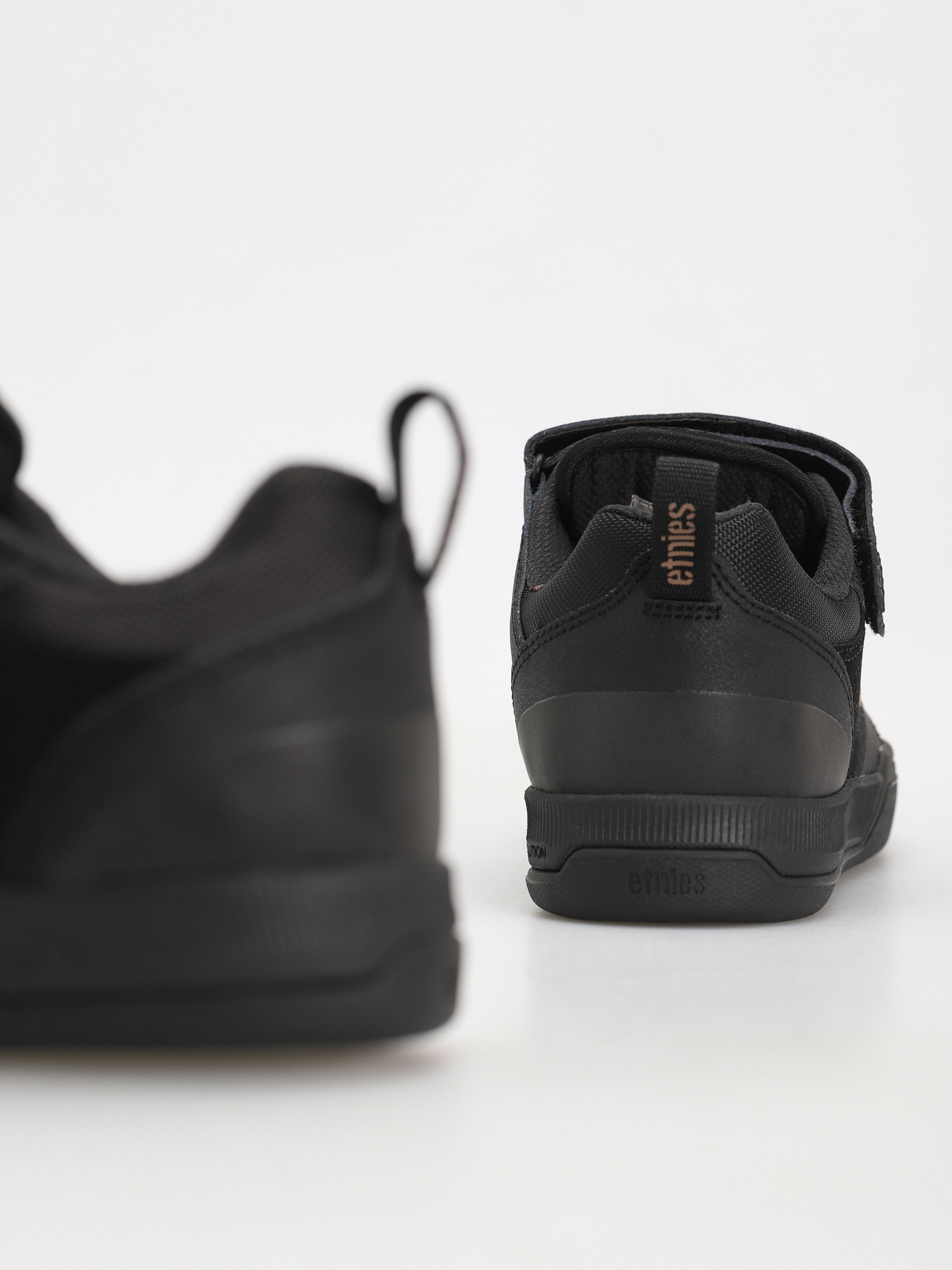 Etnies Camber Clip Cipők (black/gold)