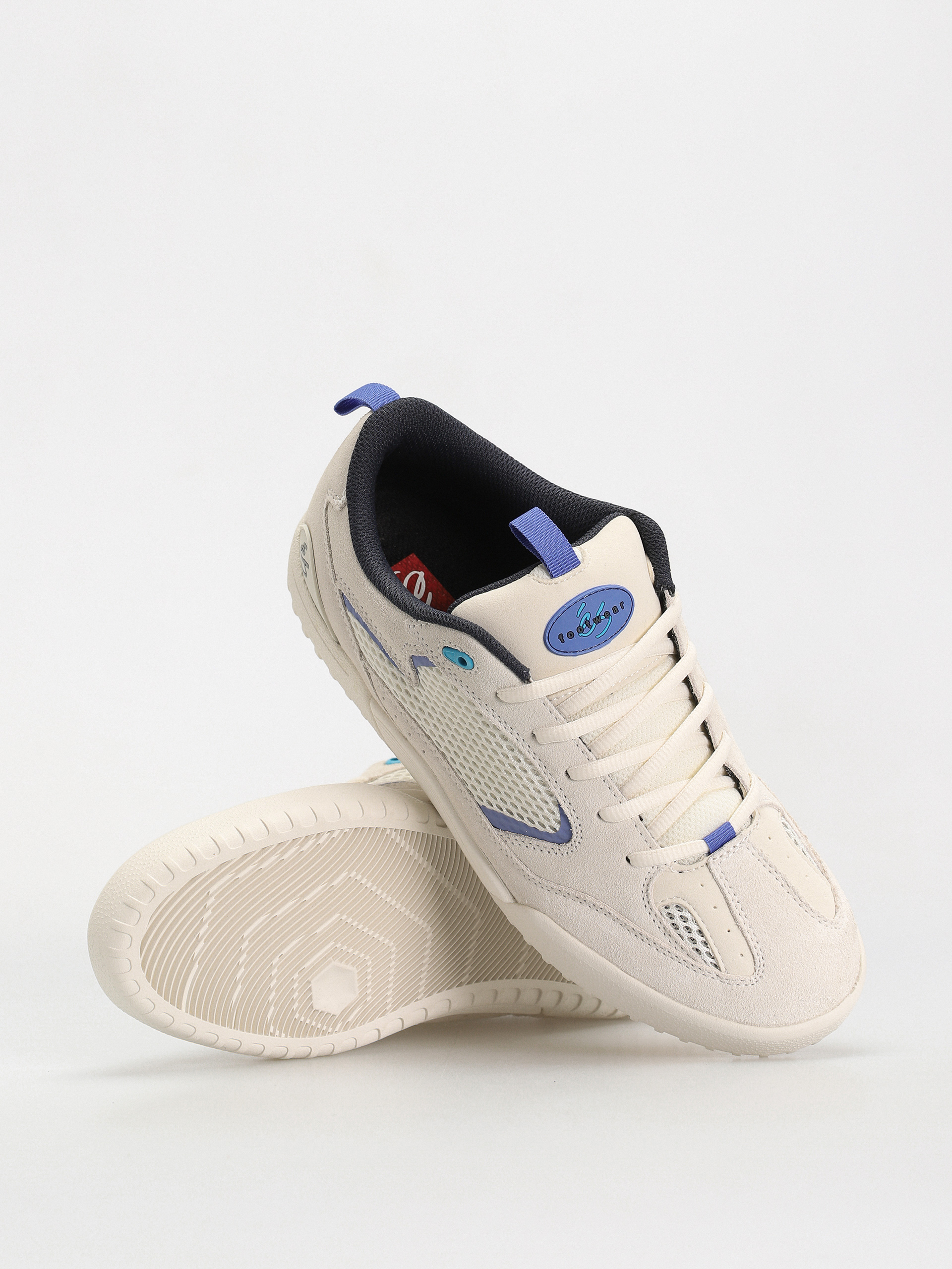 eS Quattro Cipők (bone)