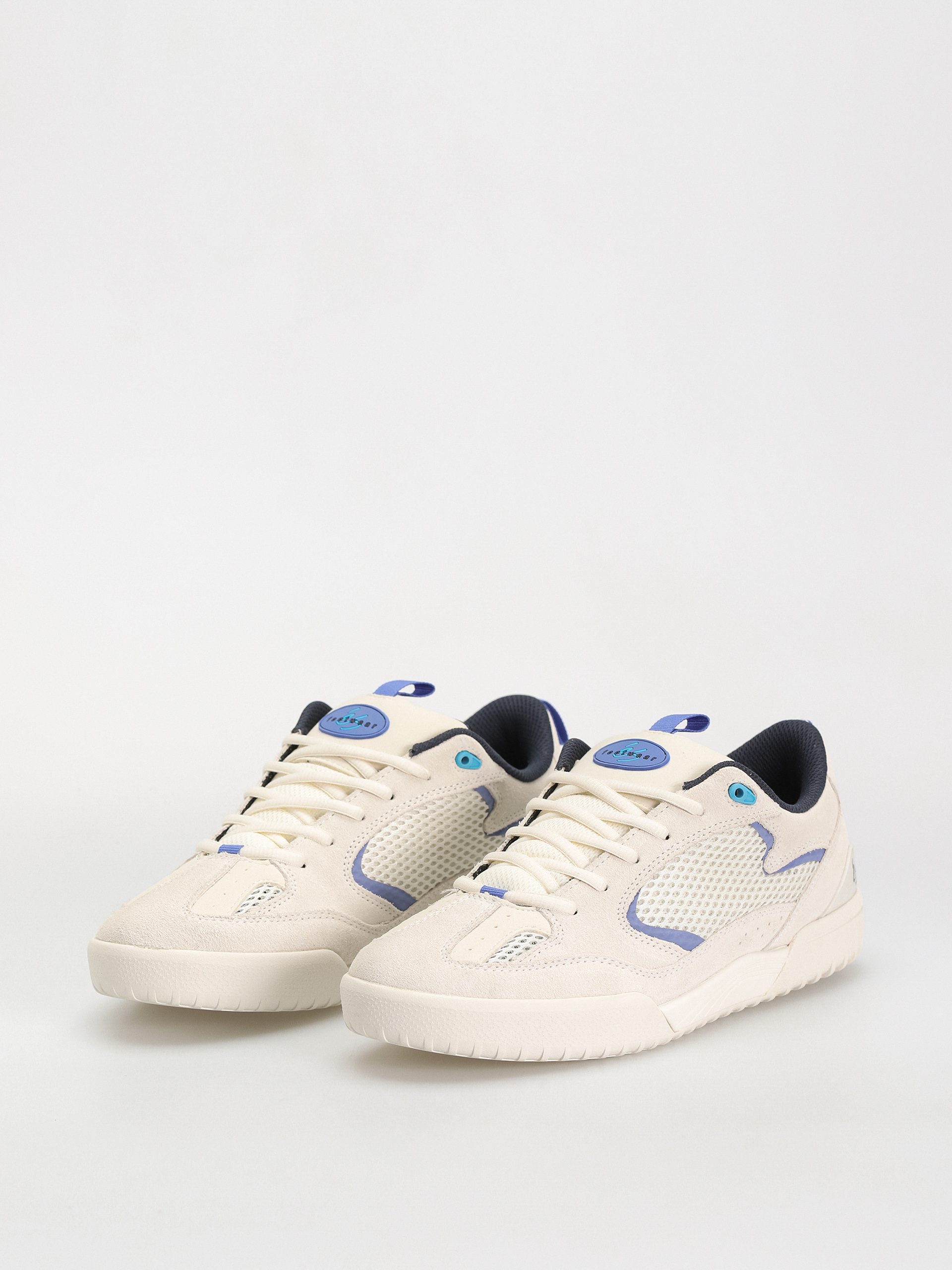 eS Quattro Cipők (bone)