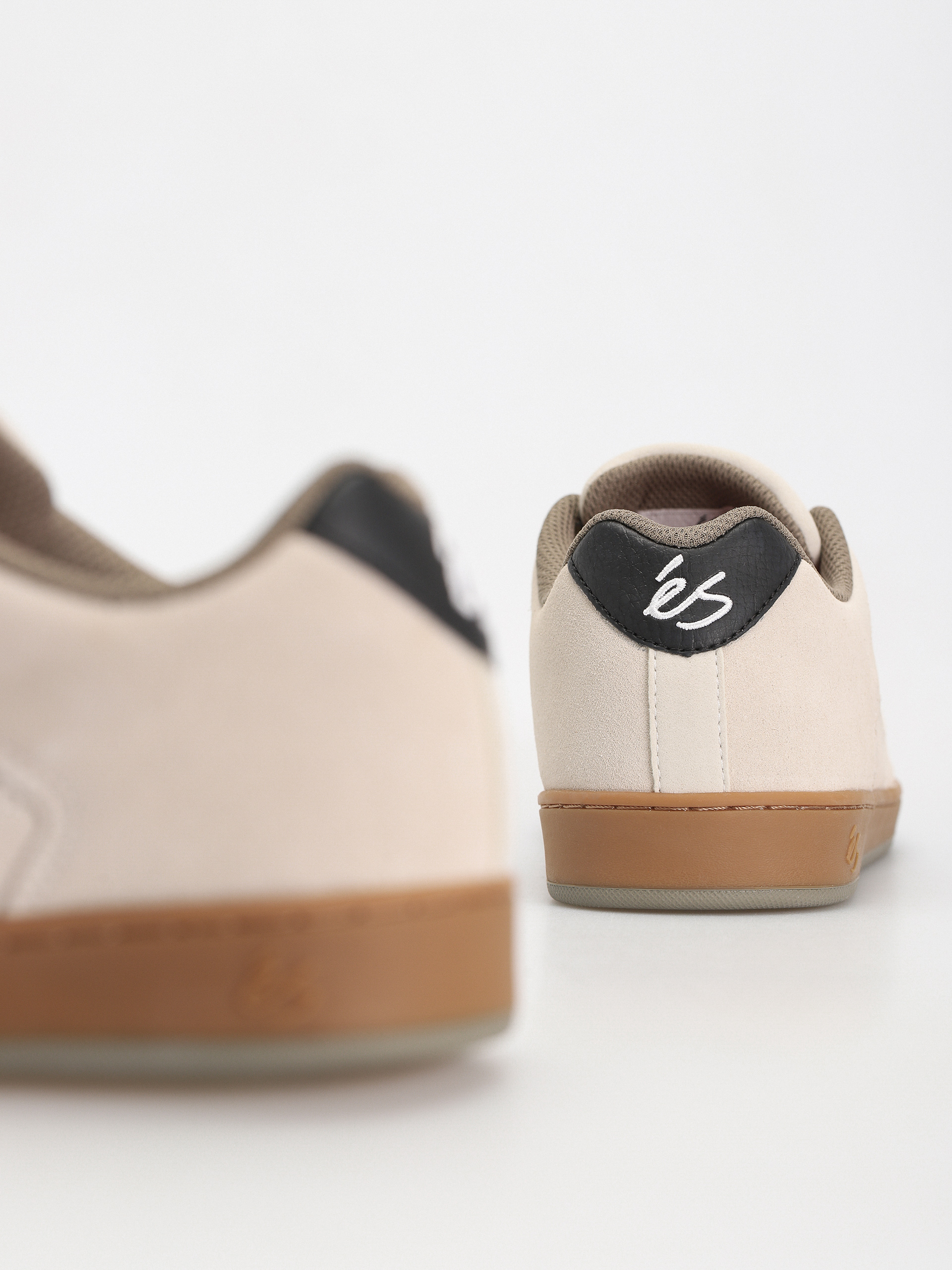 eS Accel Slim Cipők (white/black/gum)