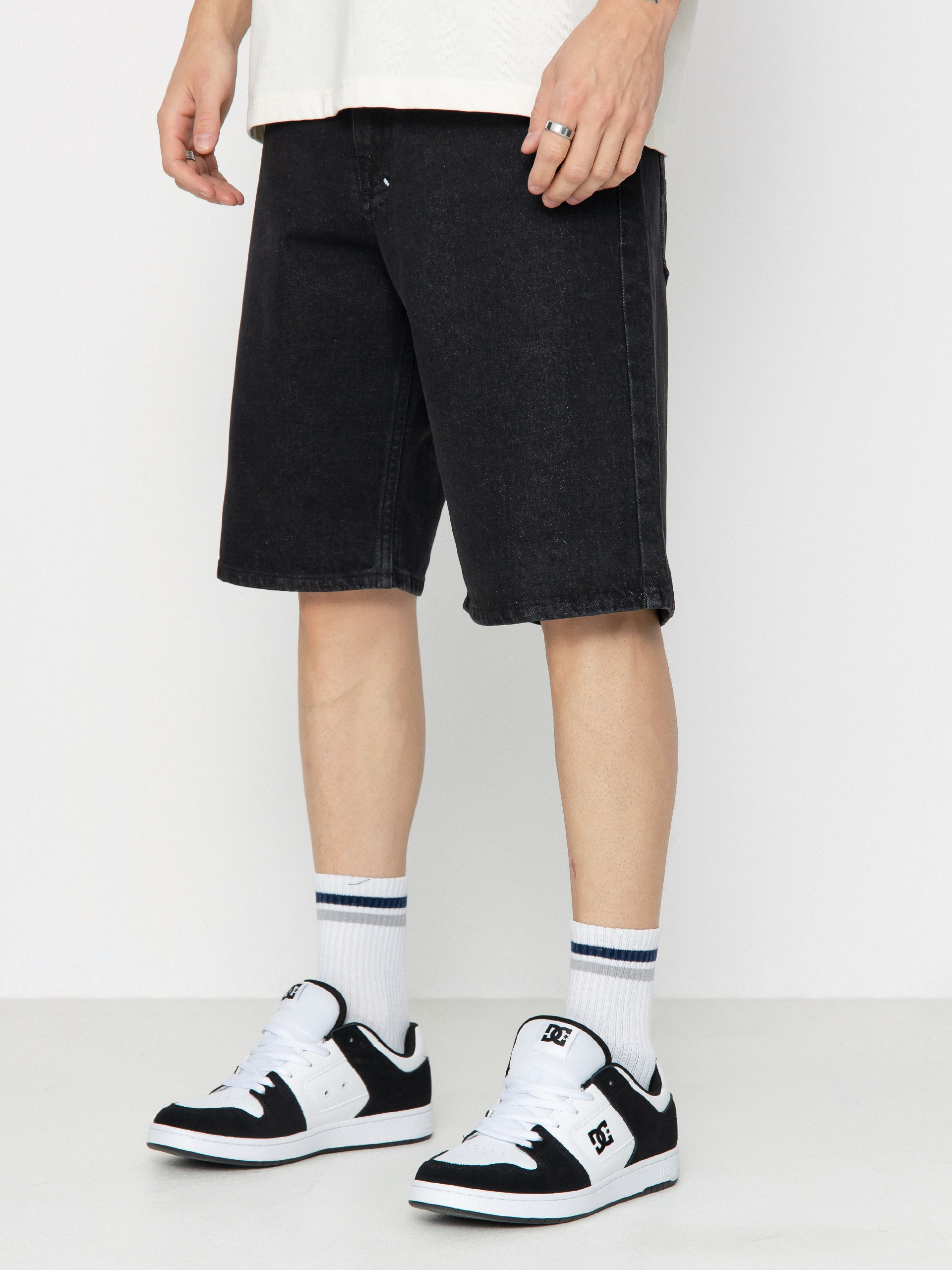 MassDnm Jeans Slang Rövidnadrág (black washed)