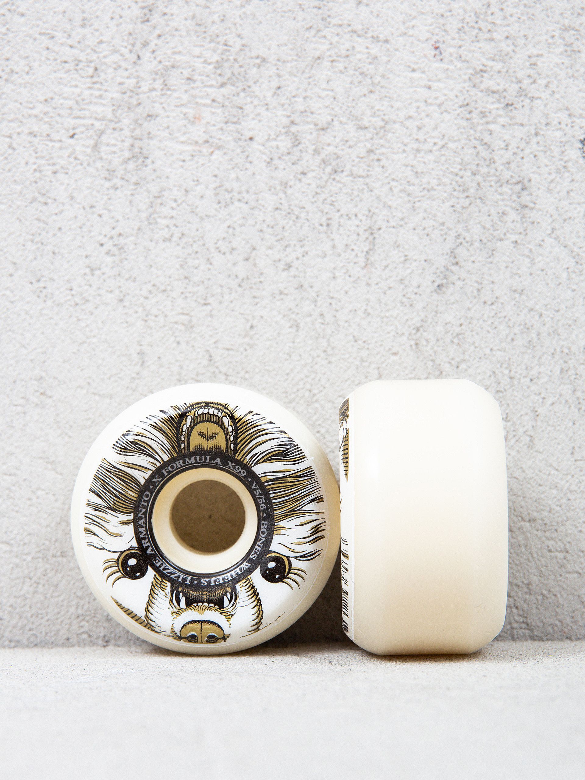 Bones X Formula Armanto Alma Mutter V5 Sidecut 99A Gördeszka kerék (white/gold/black)