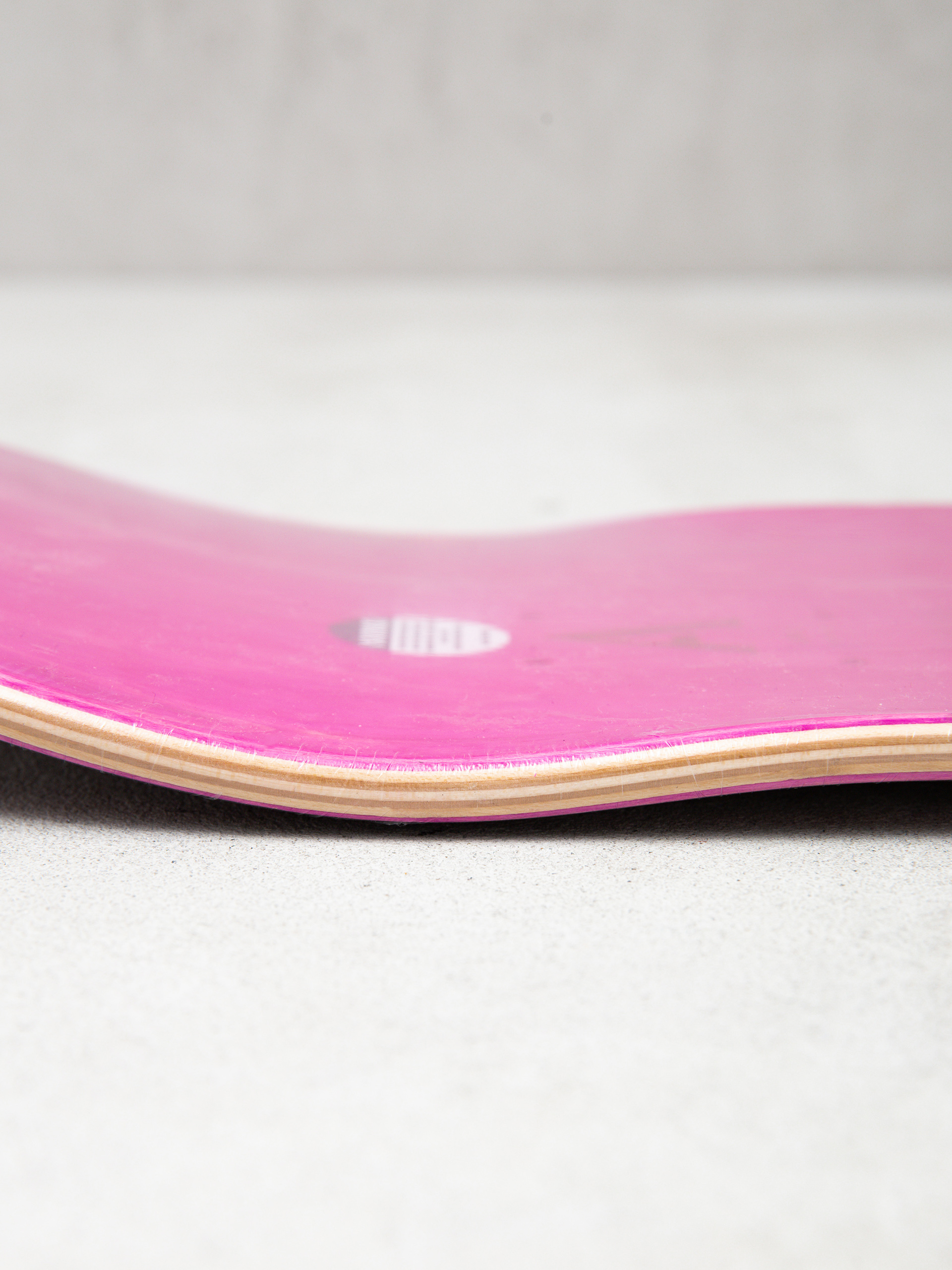April Skateboards Logo Gördeszka lap (pink/black)