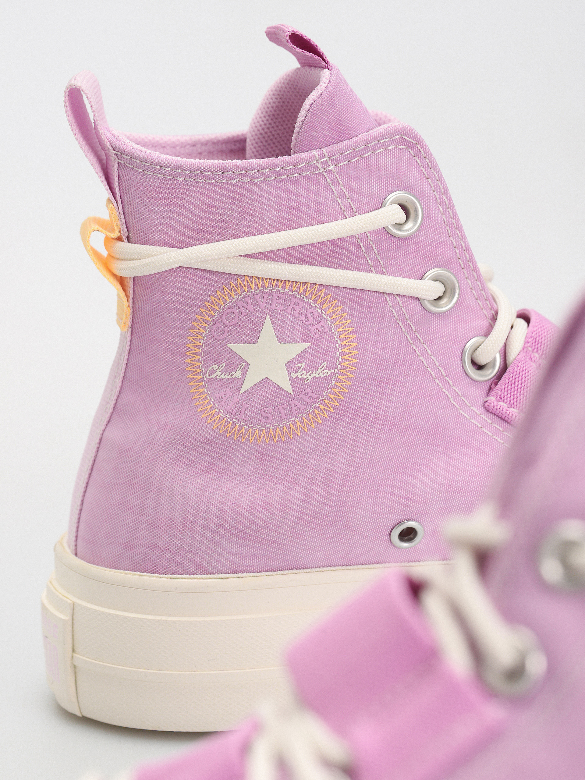 Converse Chuck Taylor All Star Lift Hi Wmn Tornacipők (purple)