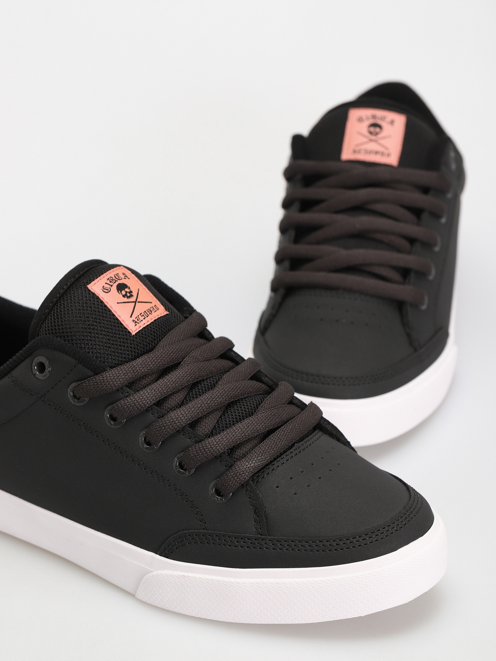 Circa Al50 Pro Cipők (jet black/salmon)