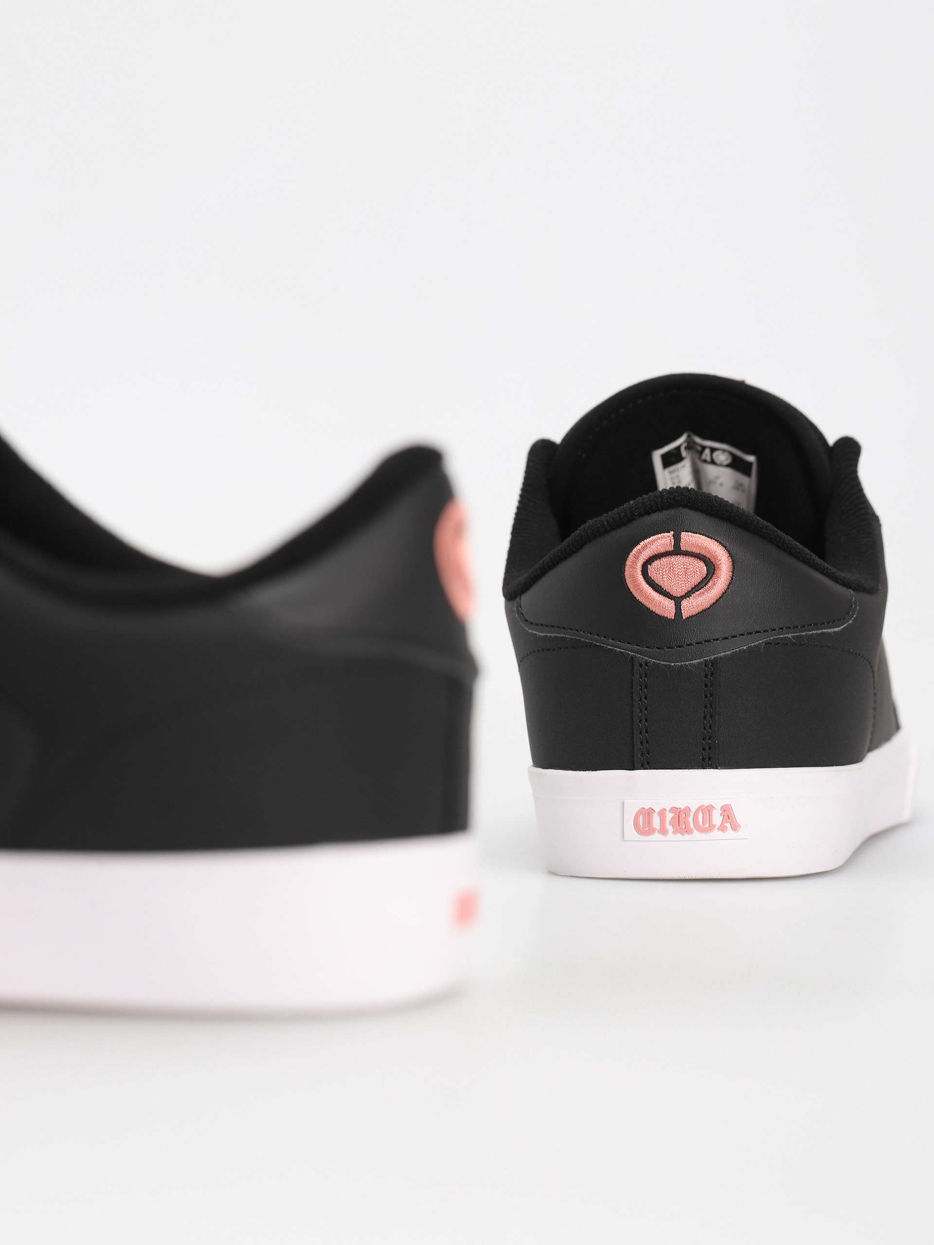 Circa Al50 Pro Cipők (jet black/salmon)