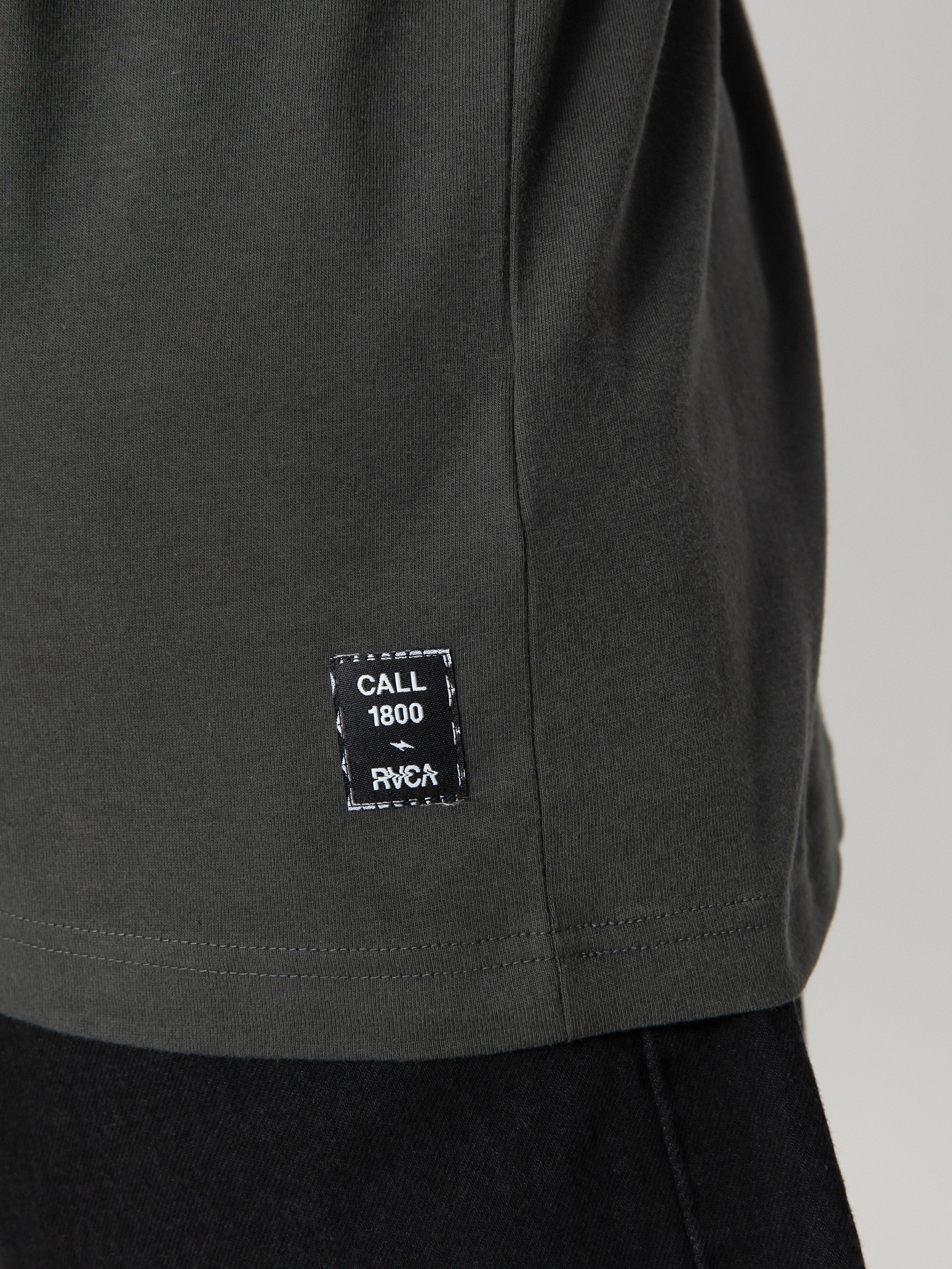 RVCA Call Rvca Póló (pirate black)