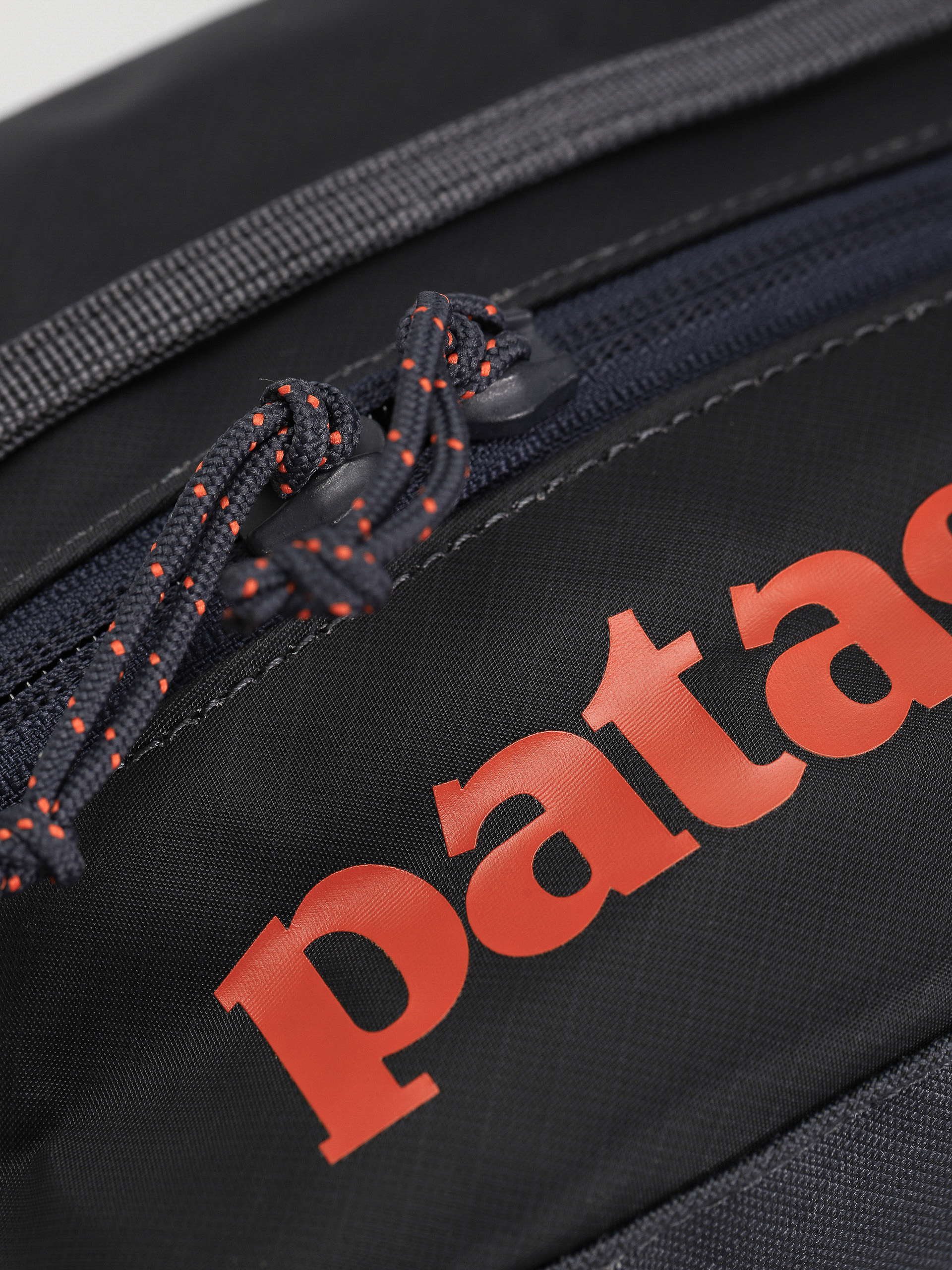 Kozmetikai táska Patagonia Black Hole Cube 6L (smolder blue)