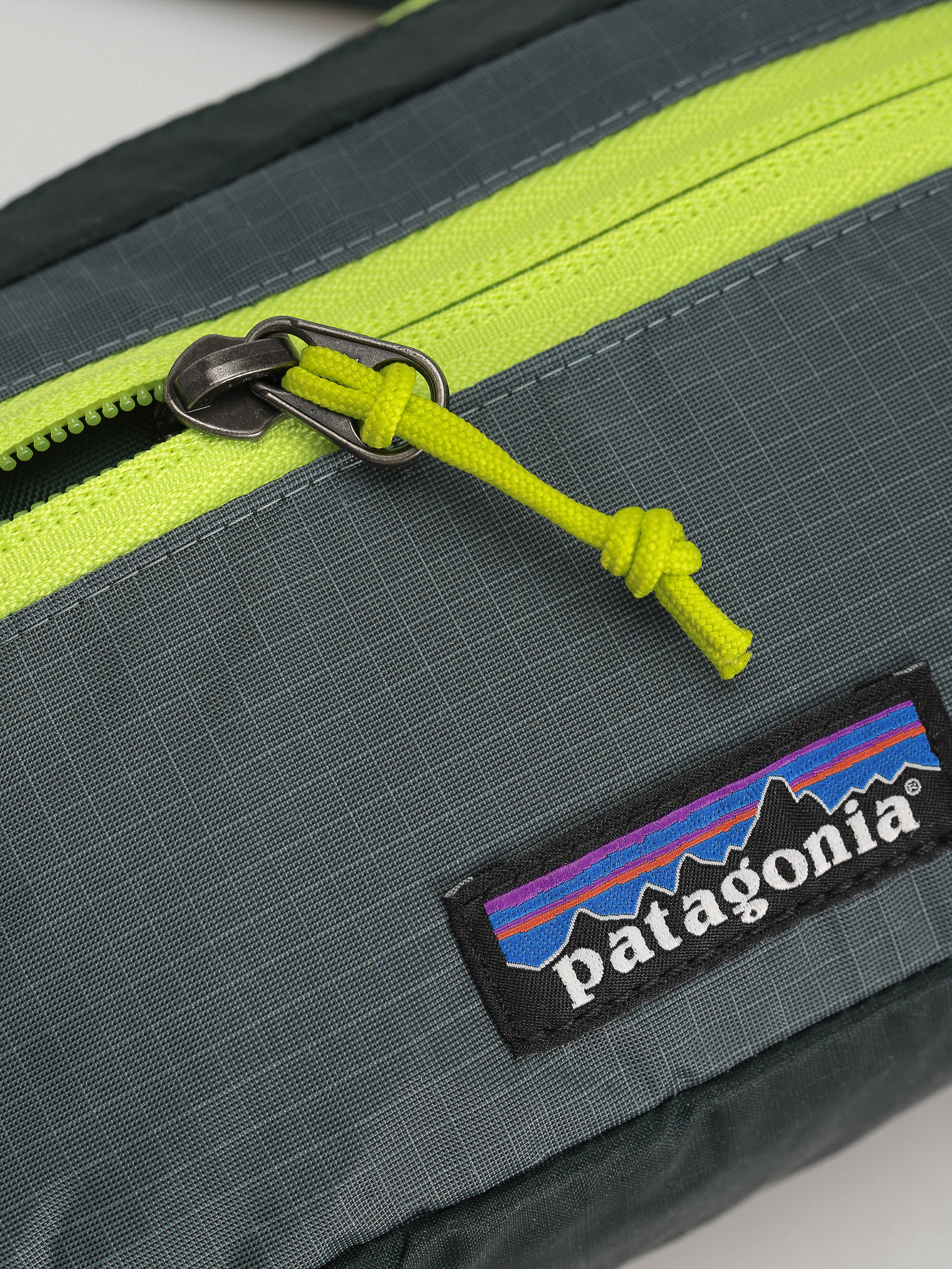 Övtáska Patagonia Ultralight Black Hole Mini Hip Pack (nouveau green)