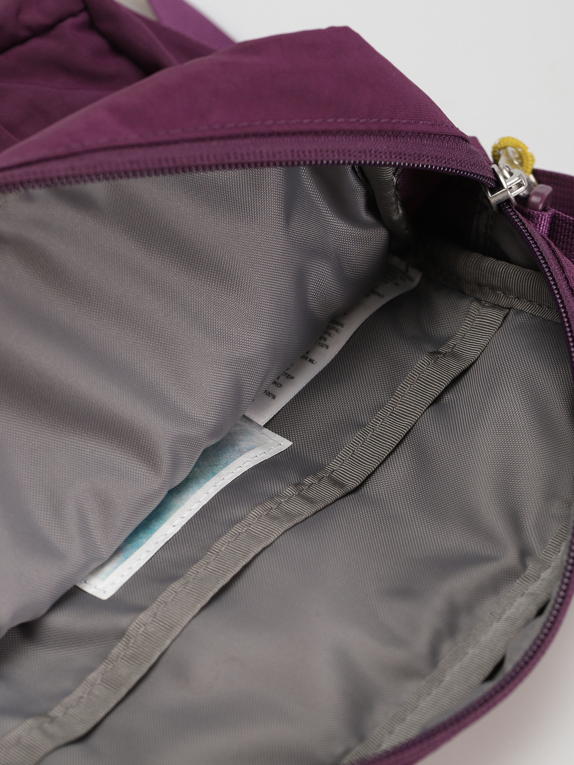 Táska The North Face Berkeley Crossbody (black currant purple/ye)