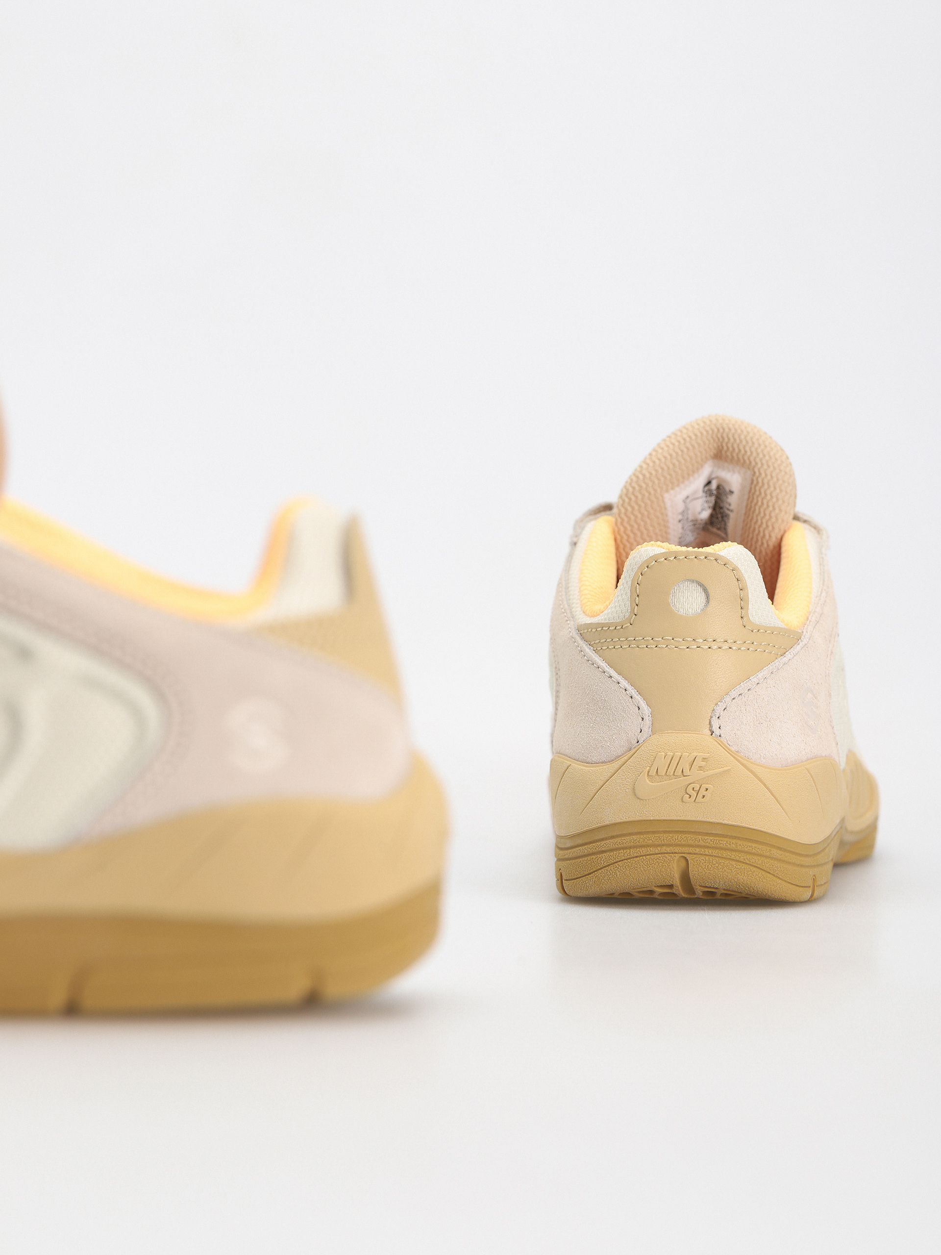 Nike SB Vertebrae Te Cipők (coconut milk/jade ice sesame flt gold)