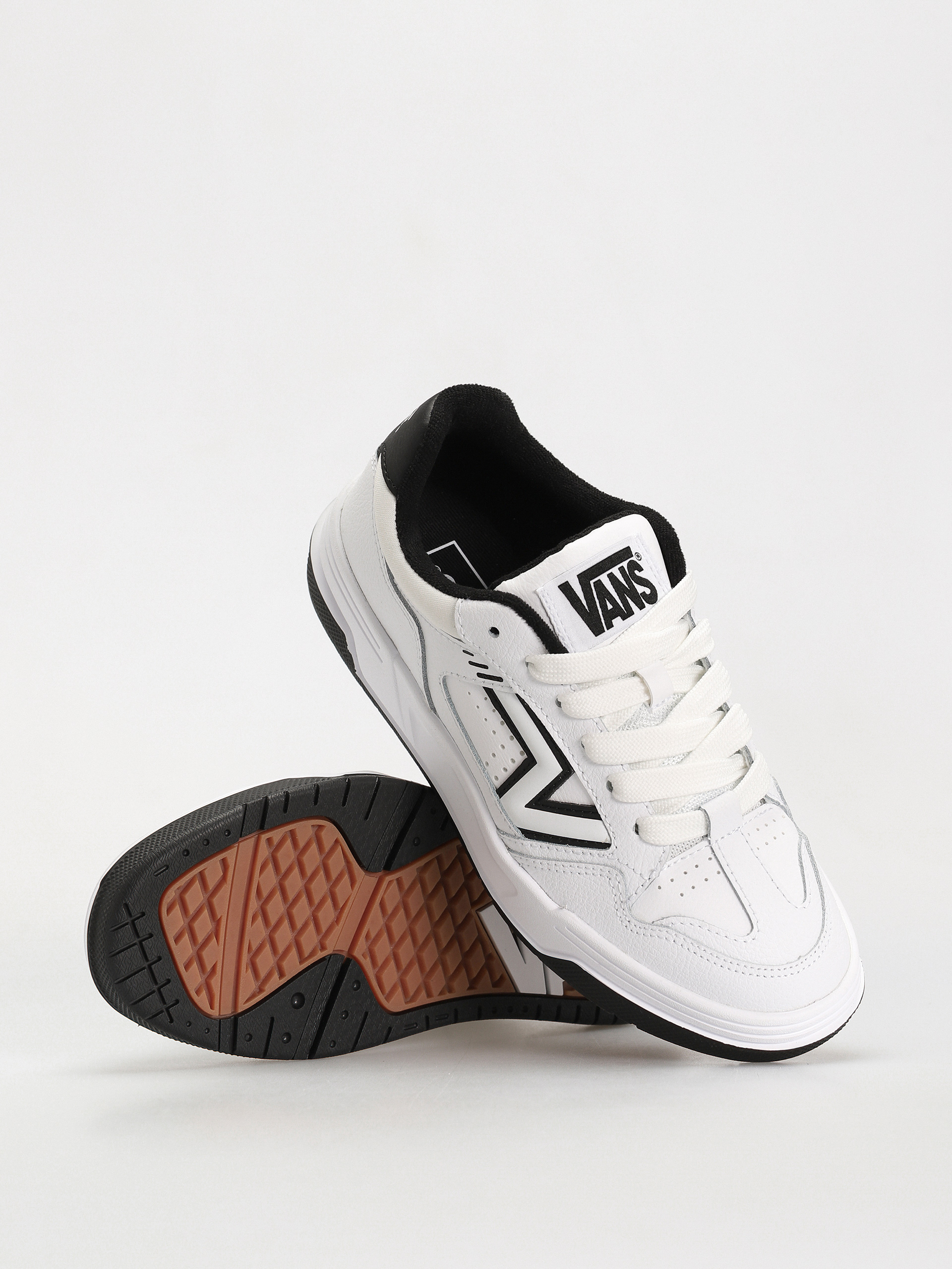 Vans Upland Cipők (white/black)