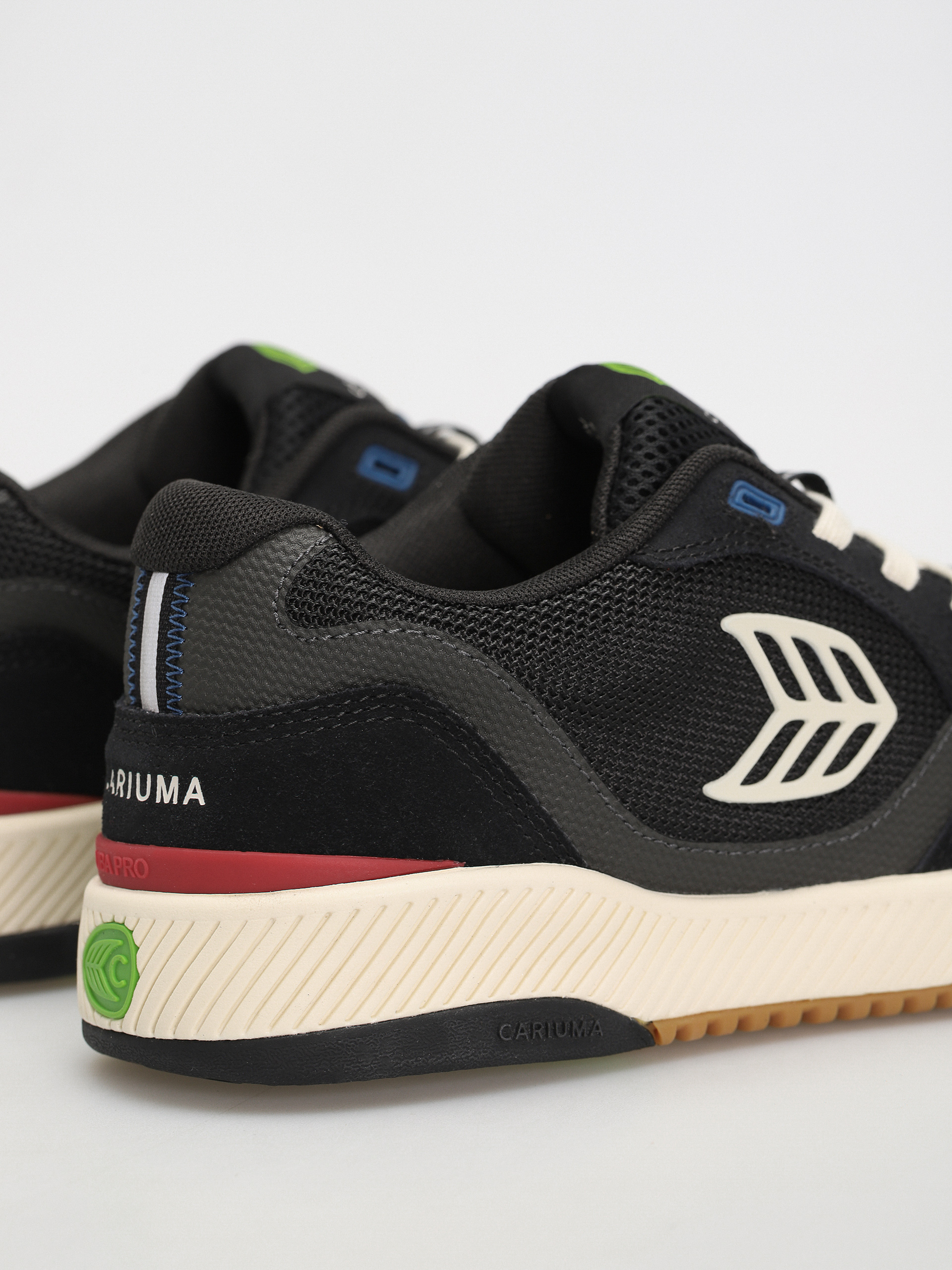 Cariuma UBA PRO Cipők (black/red & ivory)