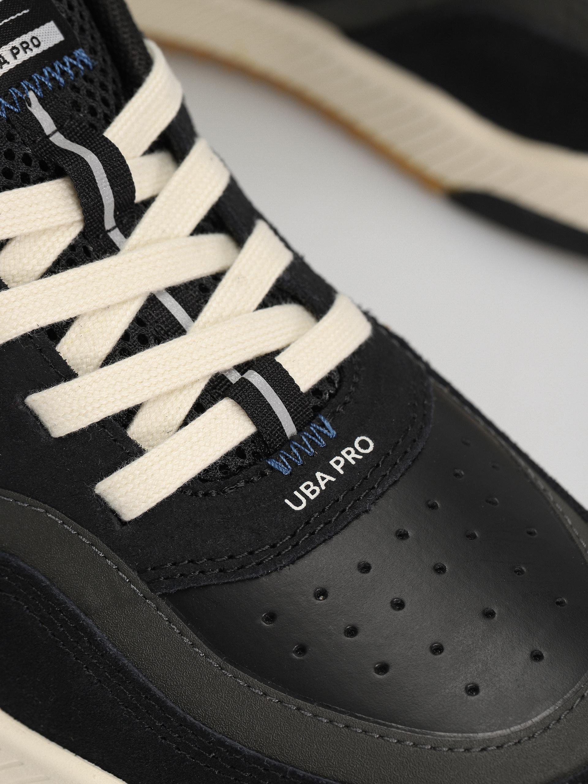 Cariuma UBA PRO Cipők (black/red & ivory)