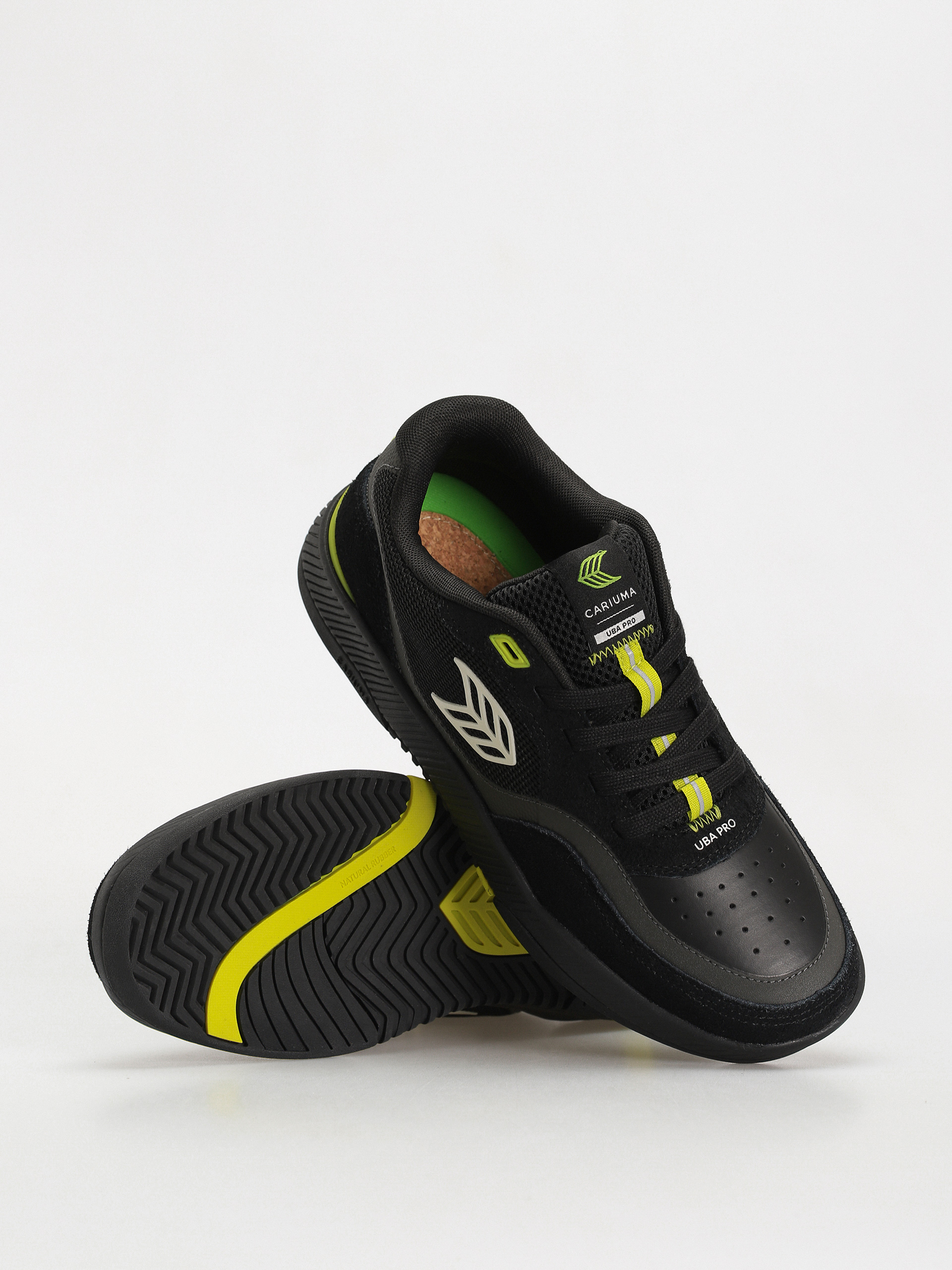 Cariuma UBA PRO Cipők (all black/green & off white)