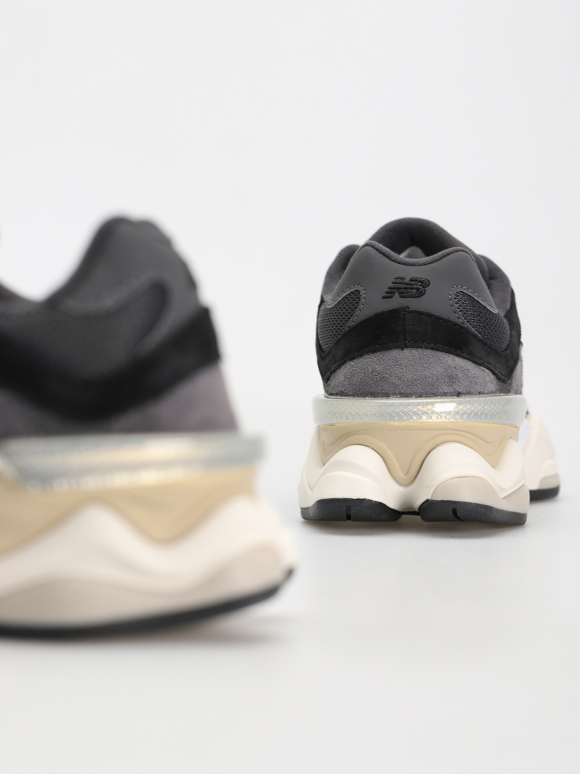 New Balance 9060 Cipők (black)