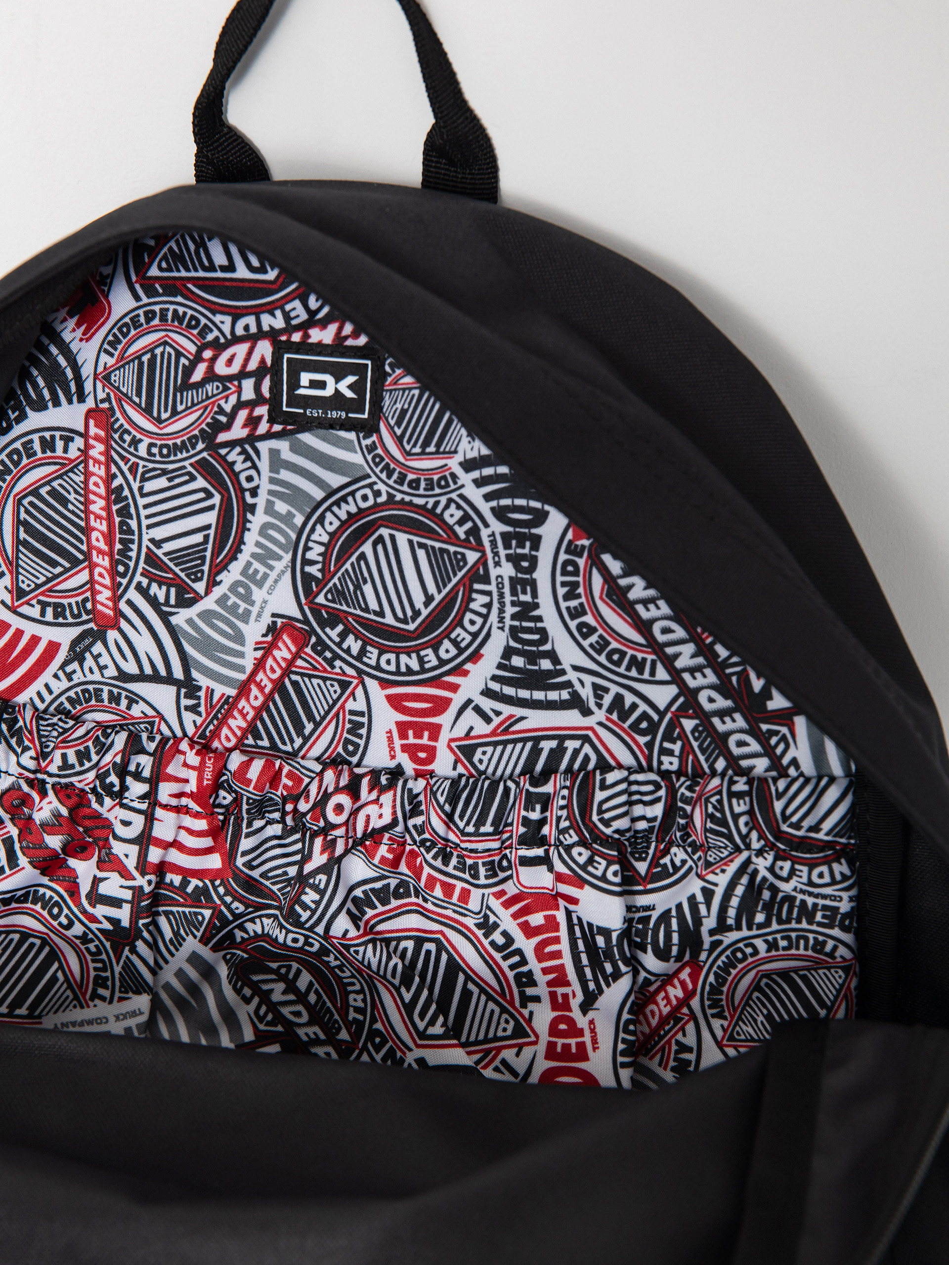 Hátizsák Dakine X Independent 365 Pack 21L (black)