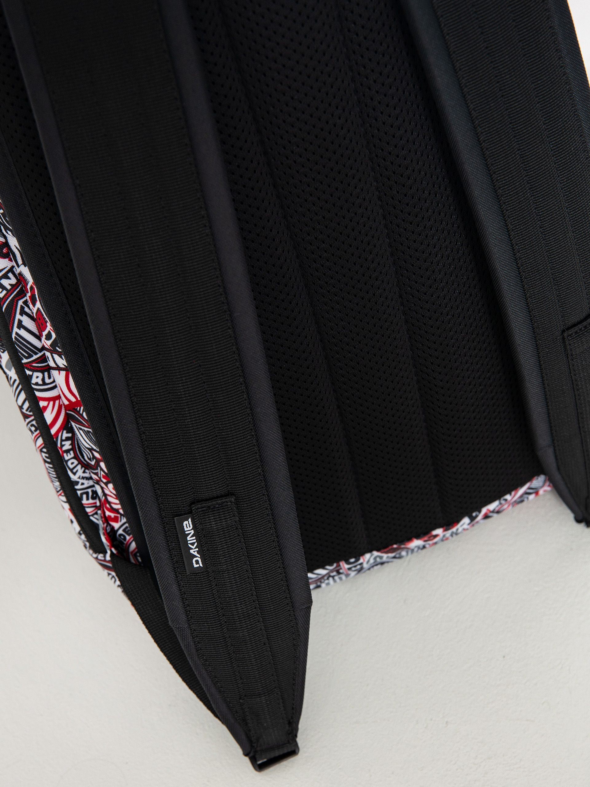 Hátizsák Dakine X Independent Mission Street Pack 25L (independent)