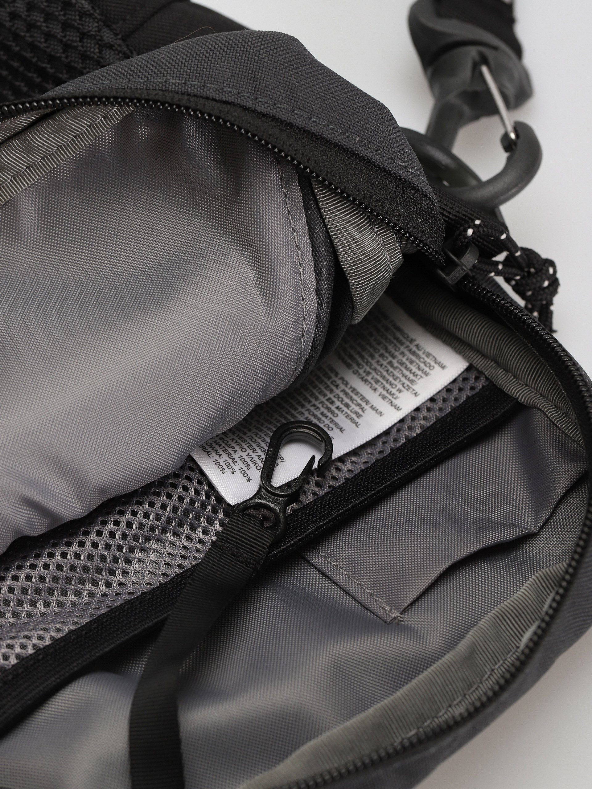 The North Face Y2K Shoulder Bag Táska (tnf black asphalt grey)