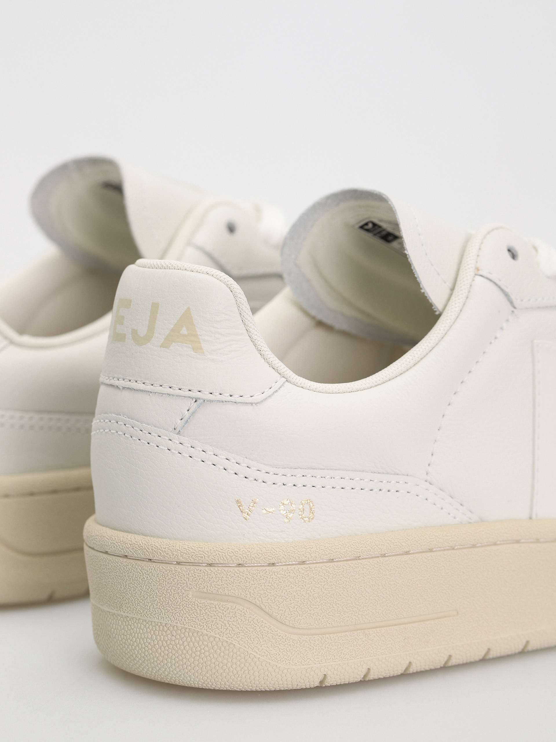 Veja V-90 Cipők (extra white)