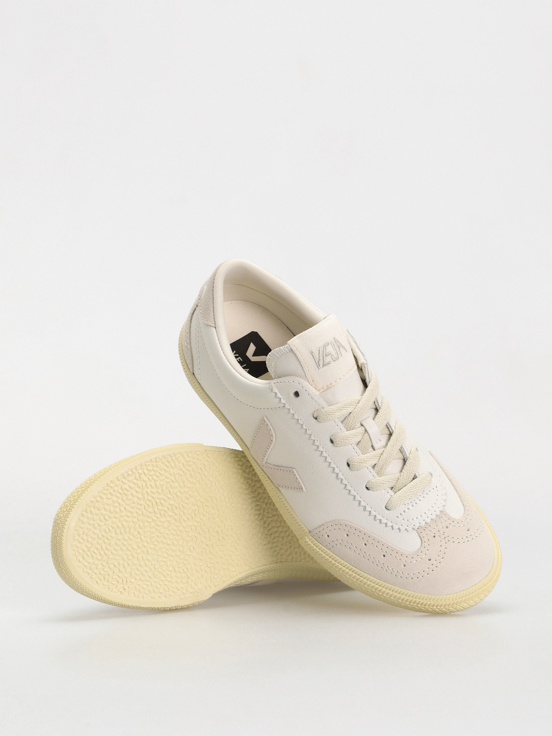 Veja Volley Wmn Cipők (white natural)