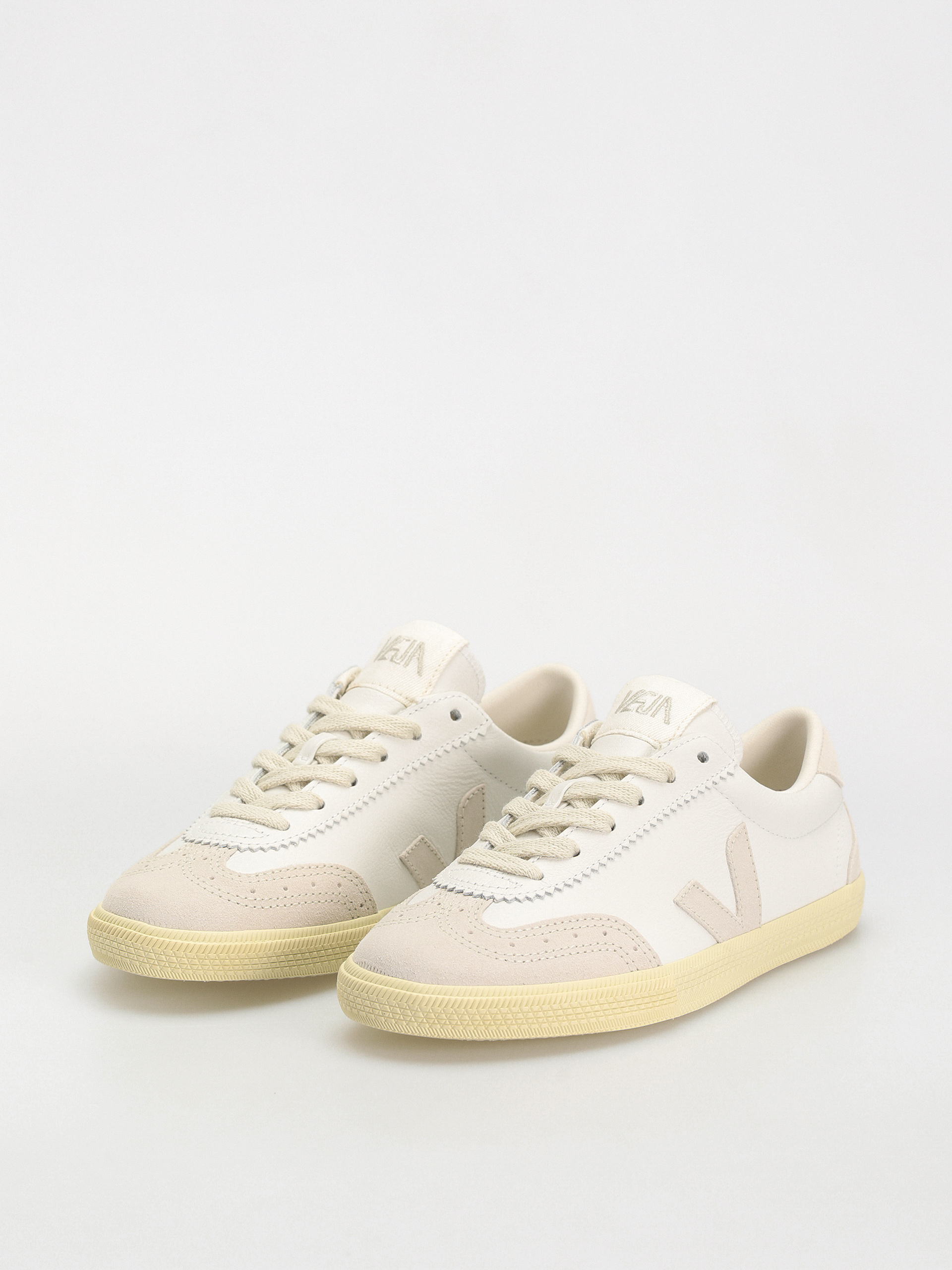 Veja Volley Wmn Cipők (white natural)
