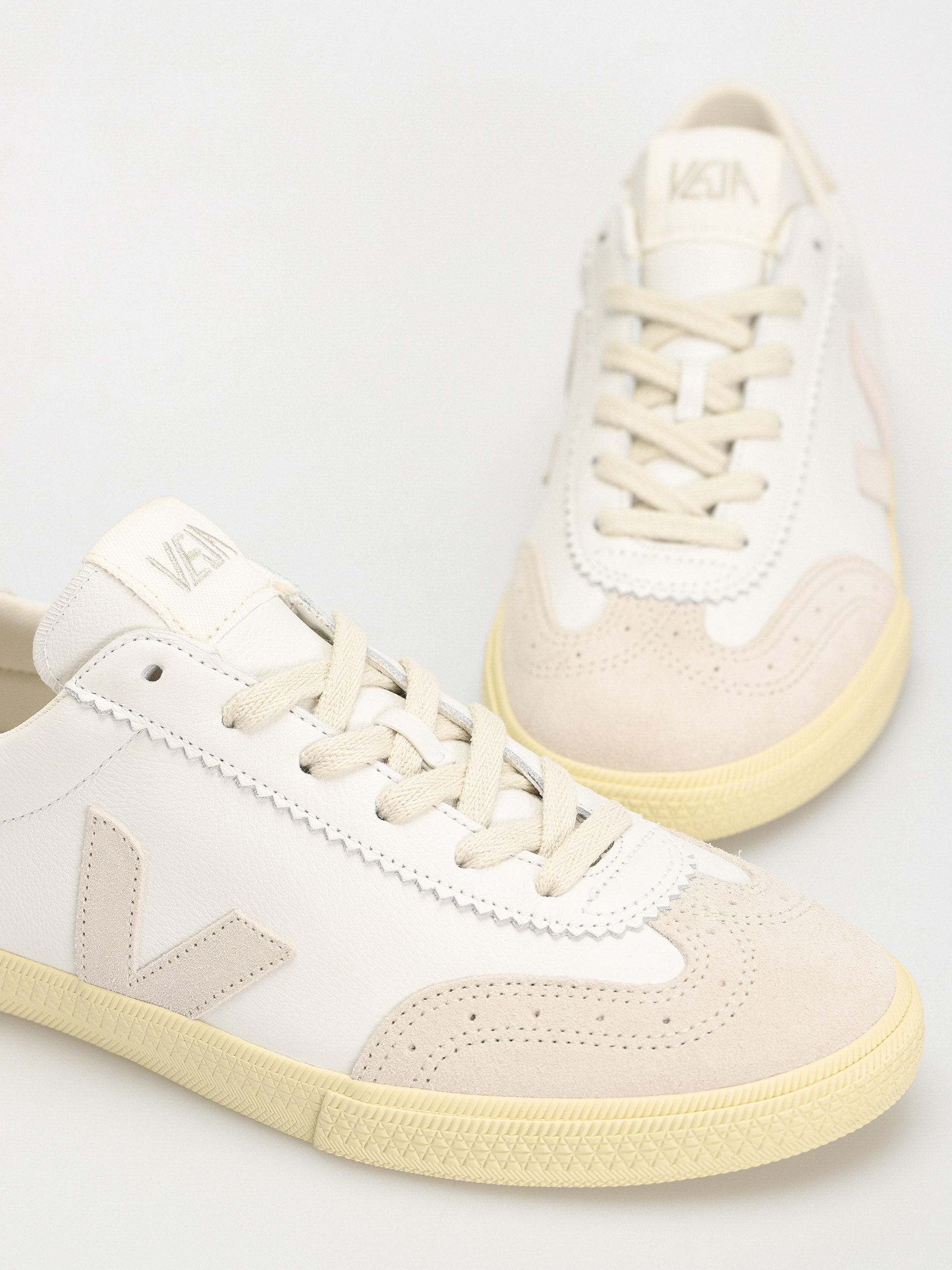 Veja Volley Cipők (white natural)
