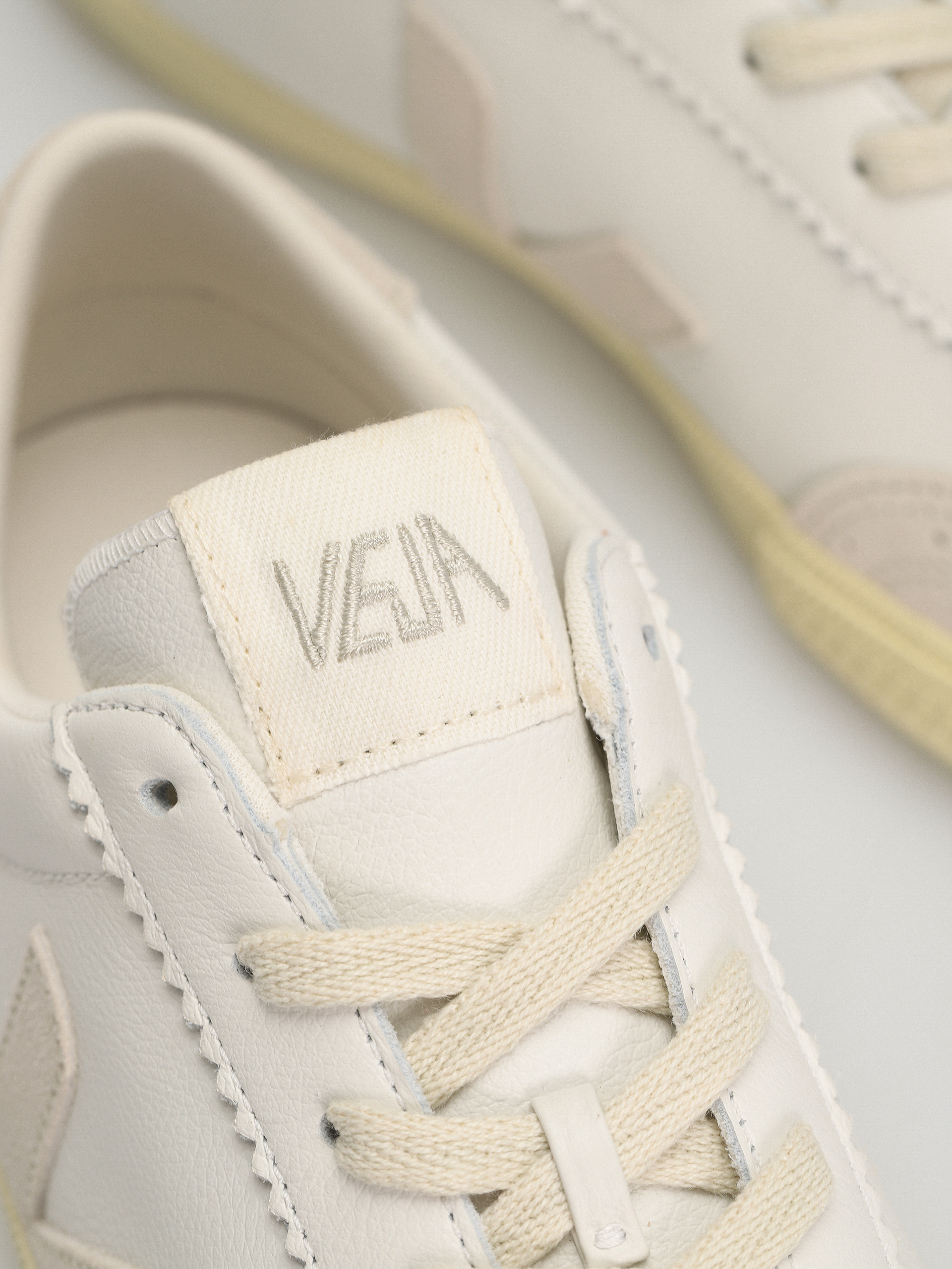 Veja Volley Cipők (white natural)