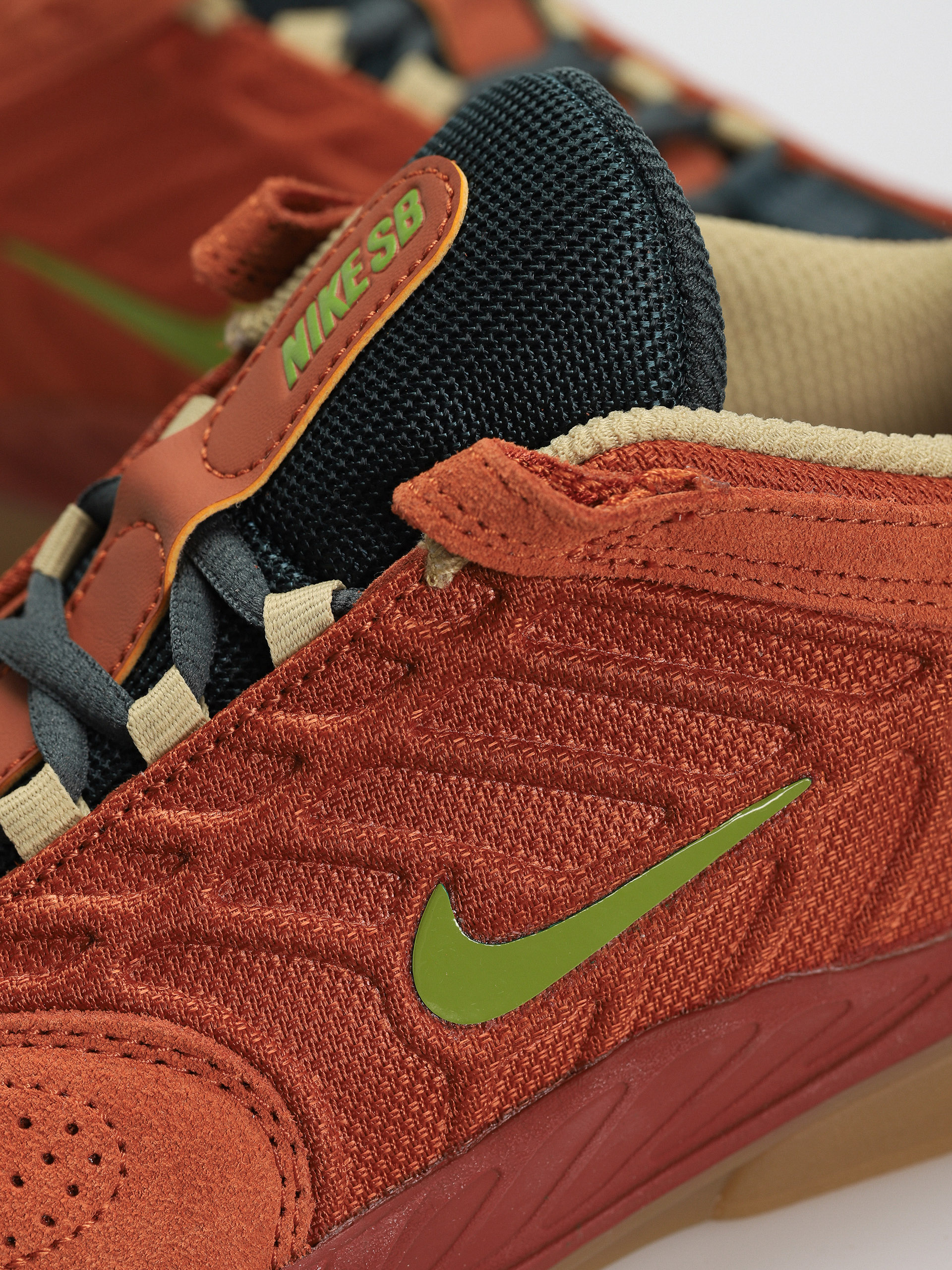 Nike SB Vertebrae Te Cipők (dark russet/pear desert orange)