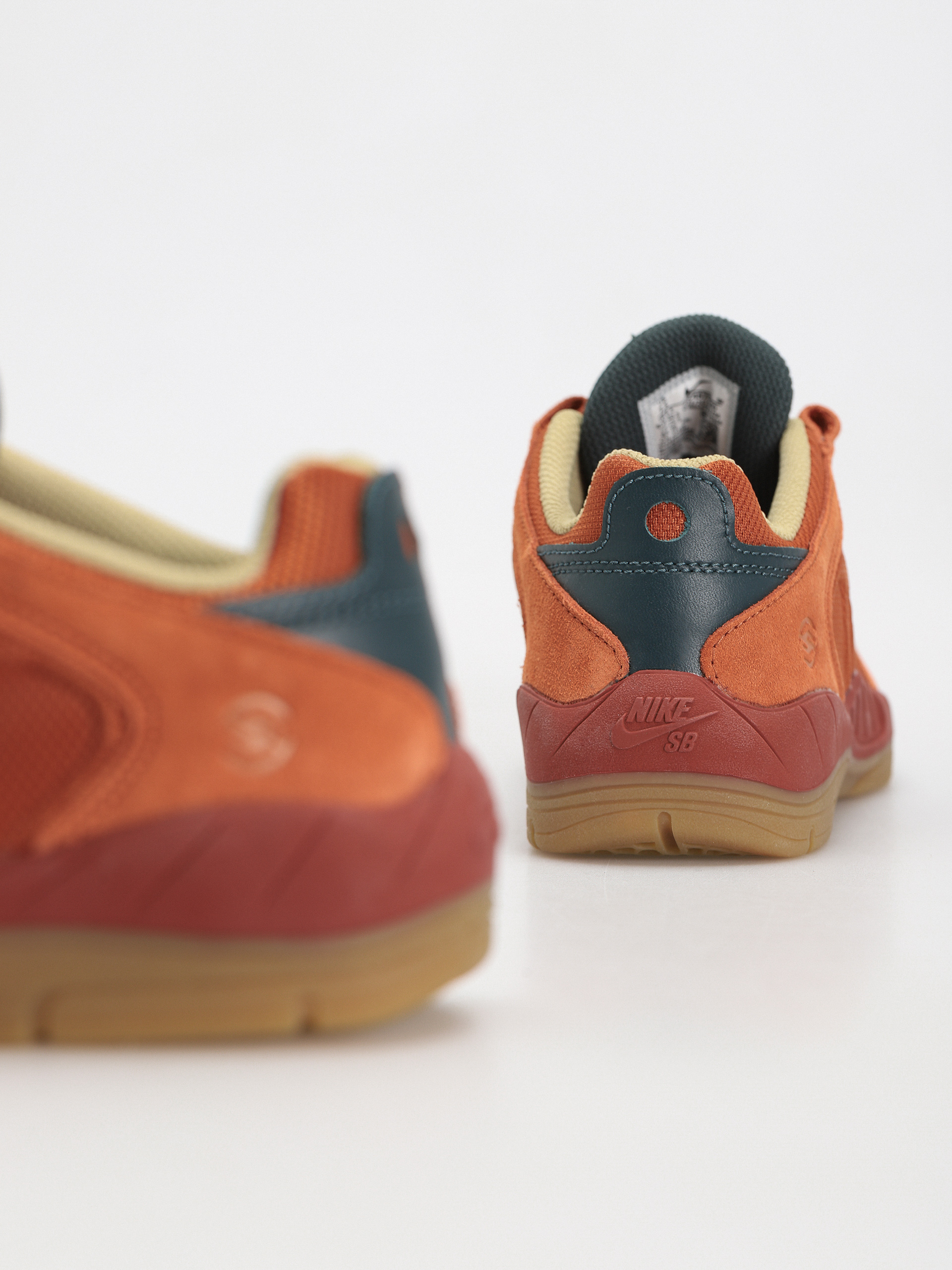 Nike SB Vertebrae Te Cipők (dark russet/pear desert orange)