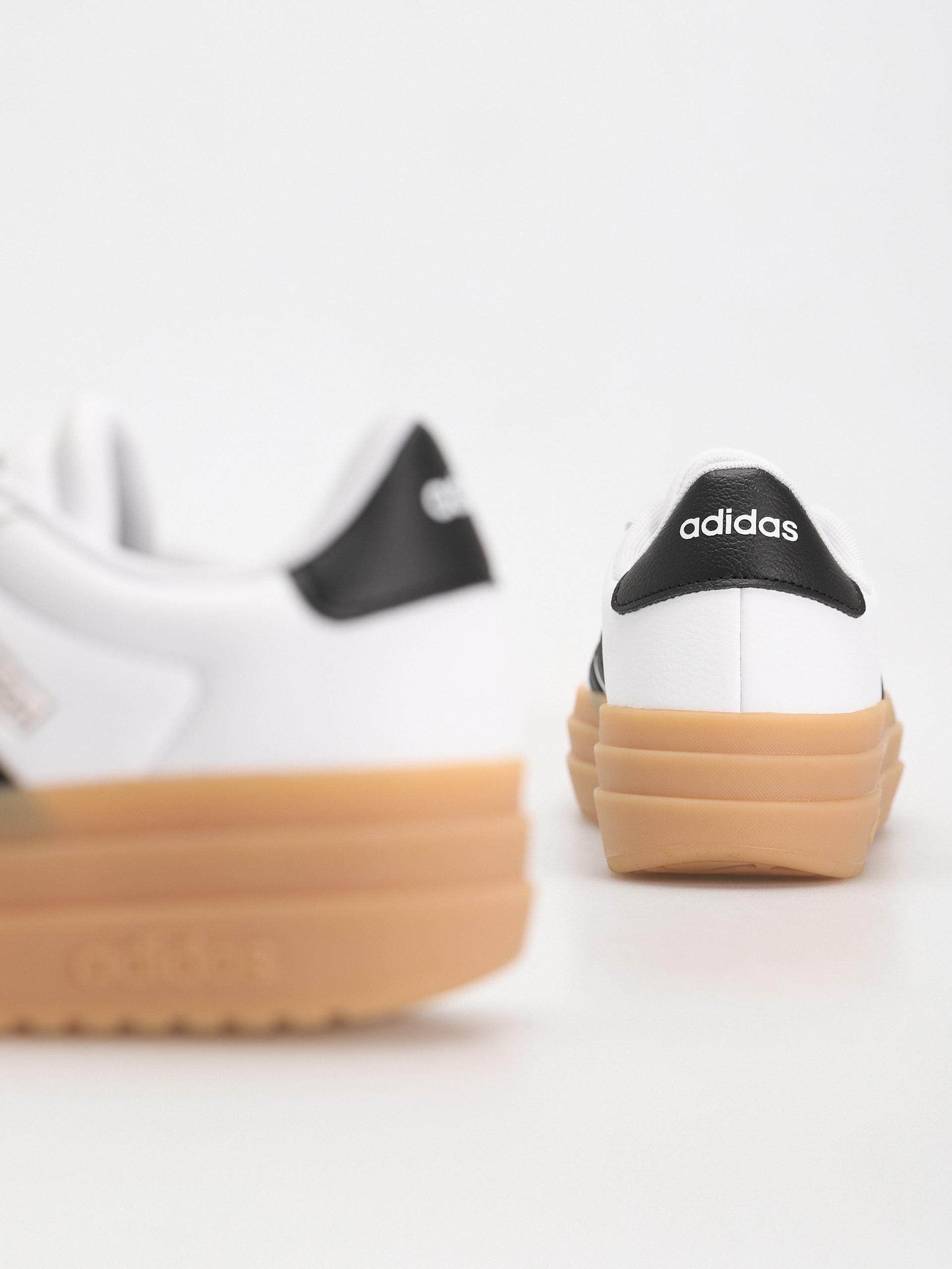 adidas Vl Court Bold Wmn Cipők (ftwwht/cblack/wonbei)