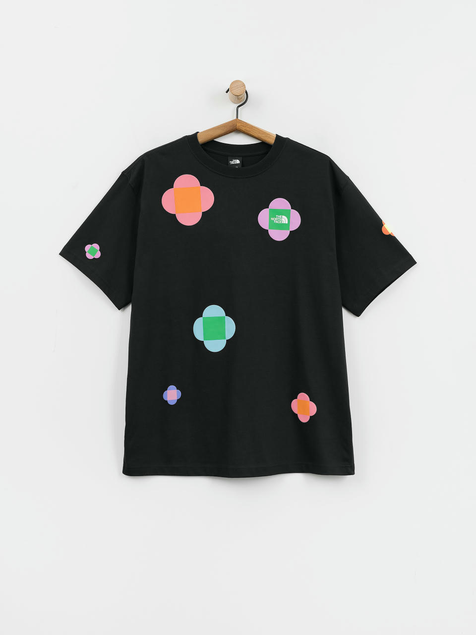 The North Face X Yinka Ilori Let’S Blossom Together Graphic Póló (tnf black)