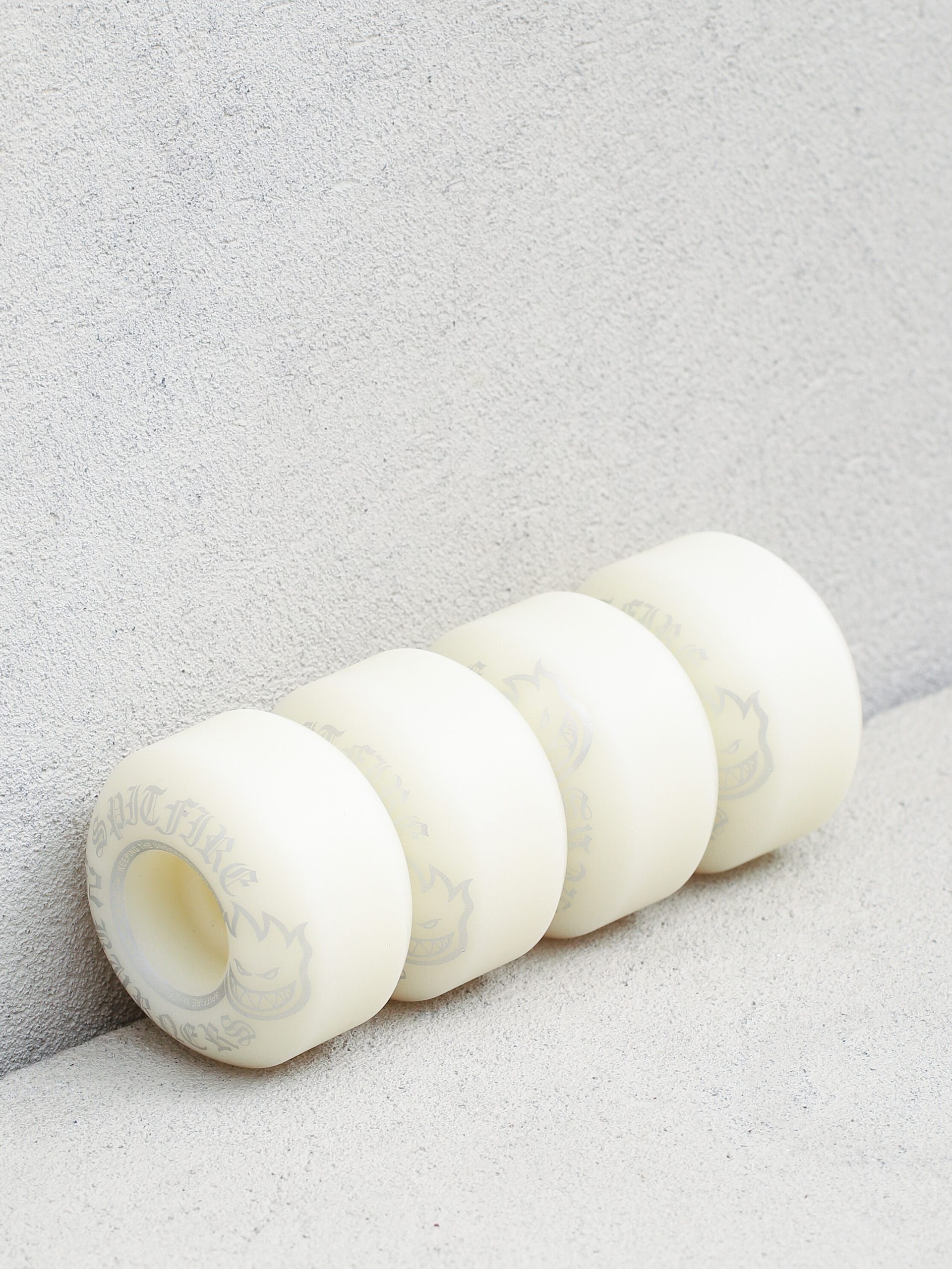 Gördeszka kerék Spitfire 99D Burner (white/silver)