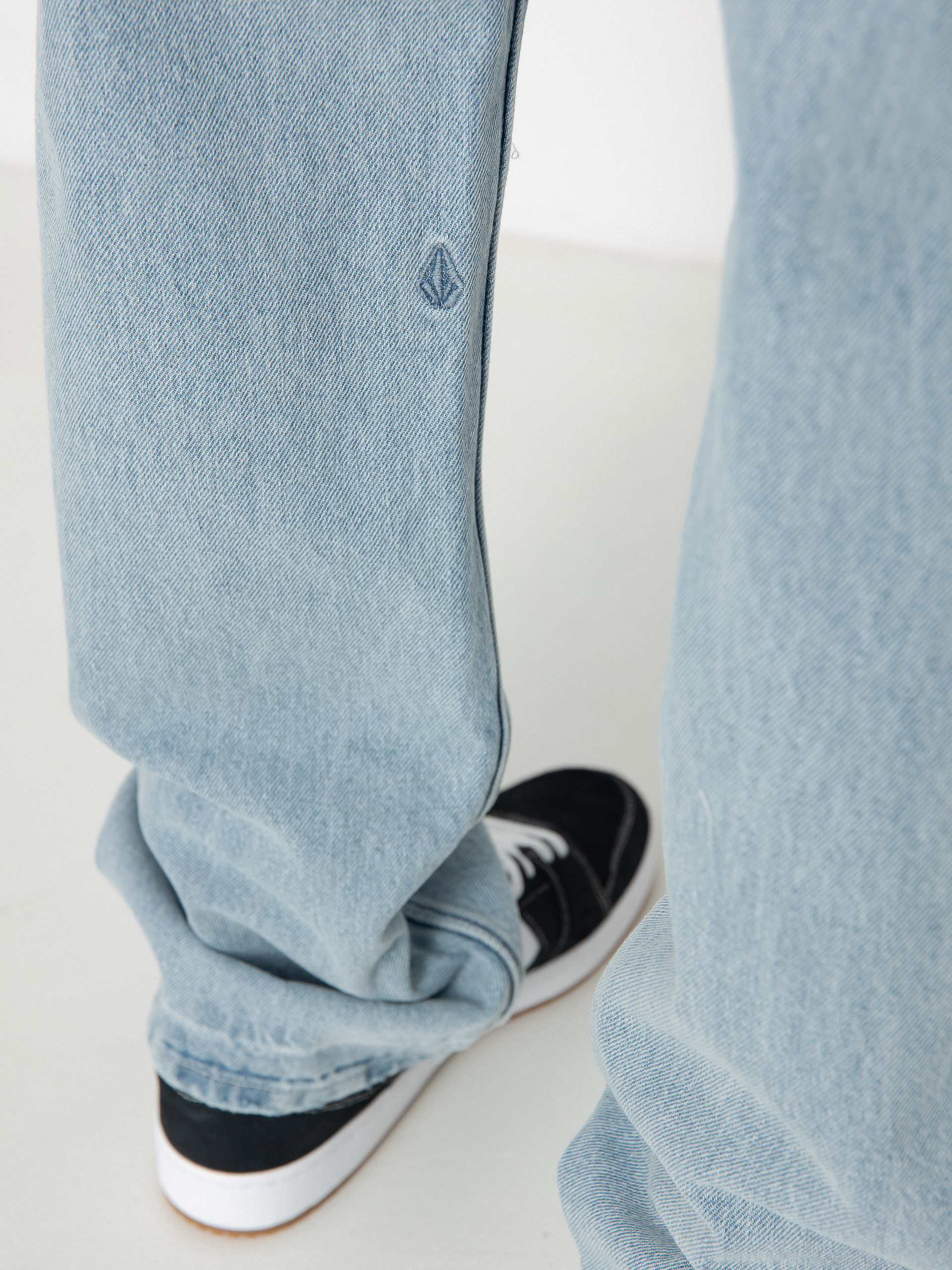 Volcom Modown Denim Kisnadrág (sandy indigo)