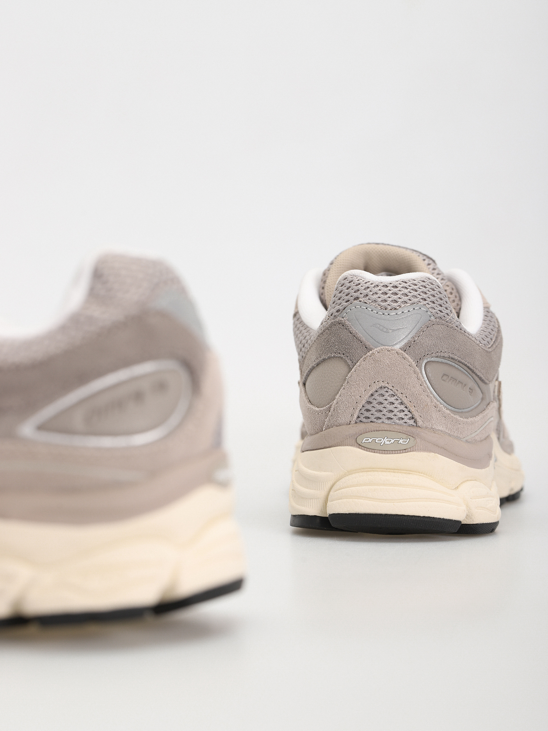 Cipők Saucony Progrid Omni 9 (grey)