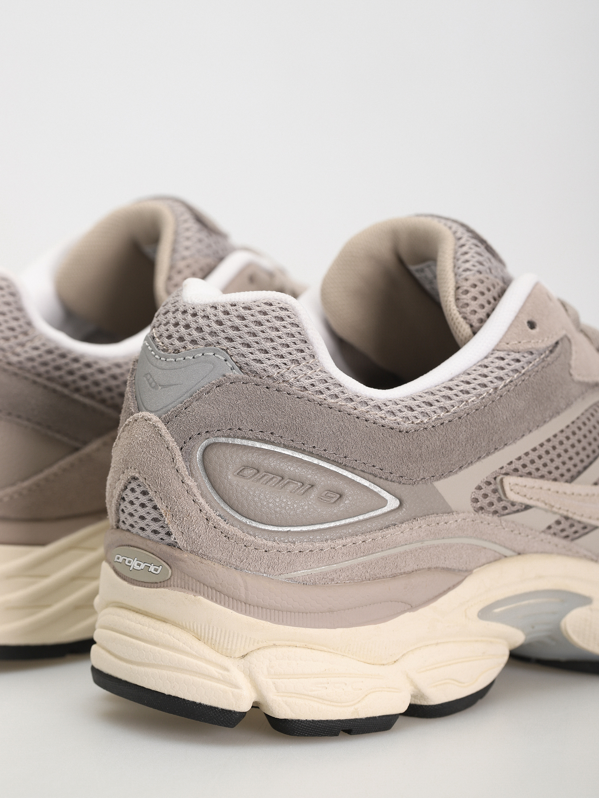 Cipők Saucony Progrid Omni 9 (grey)