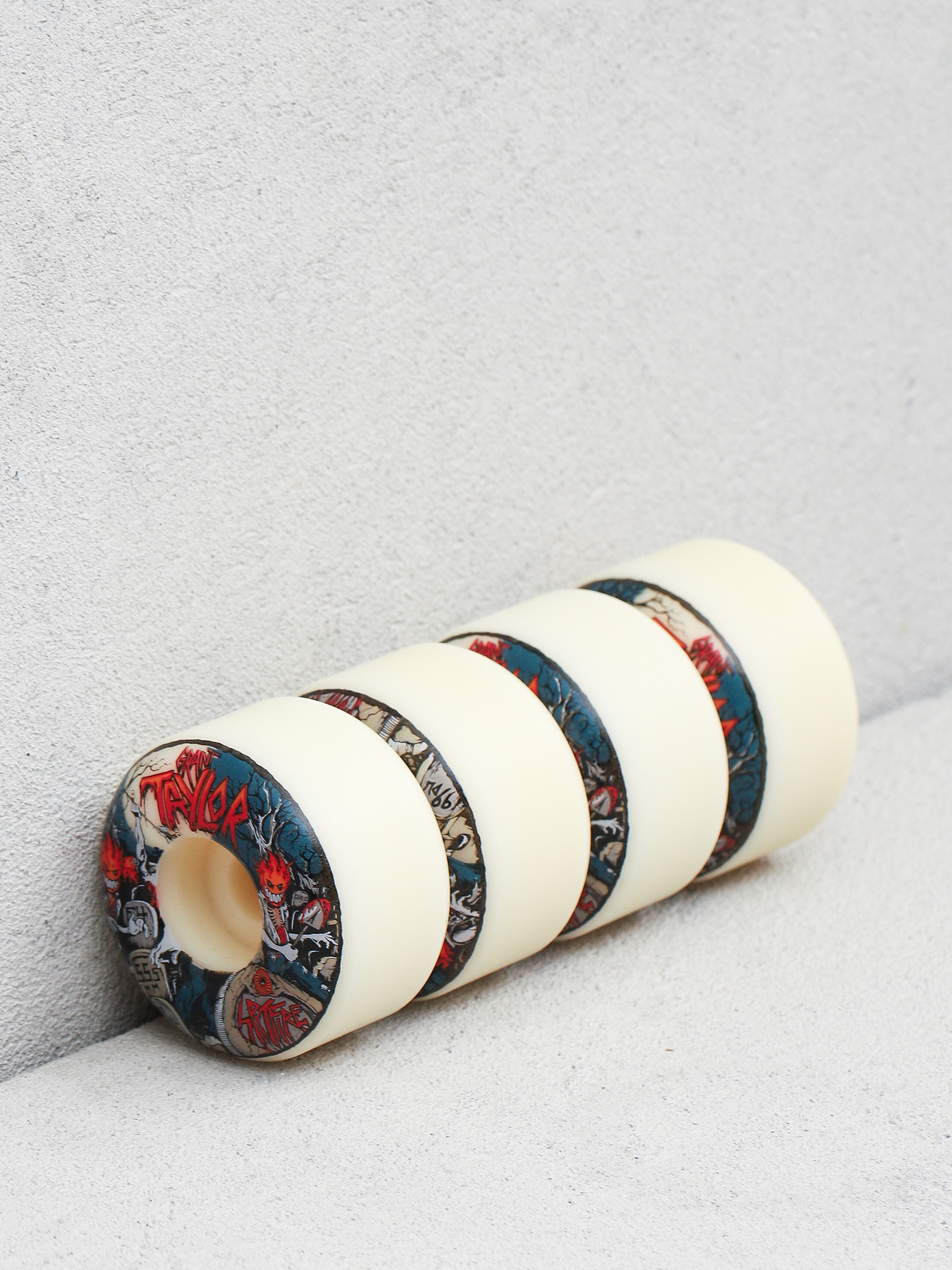 Spitfire Formula Four 99D Grant Undead Gördeszka kerék (natural/assorted)