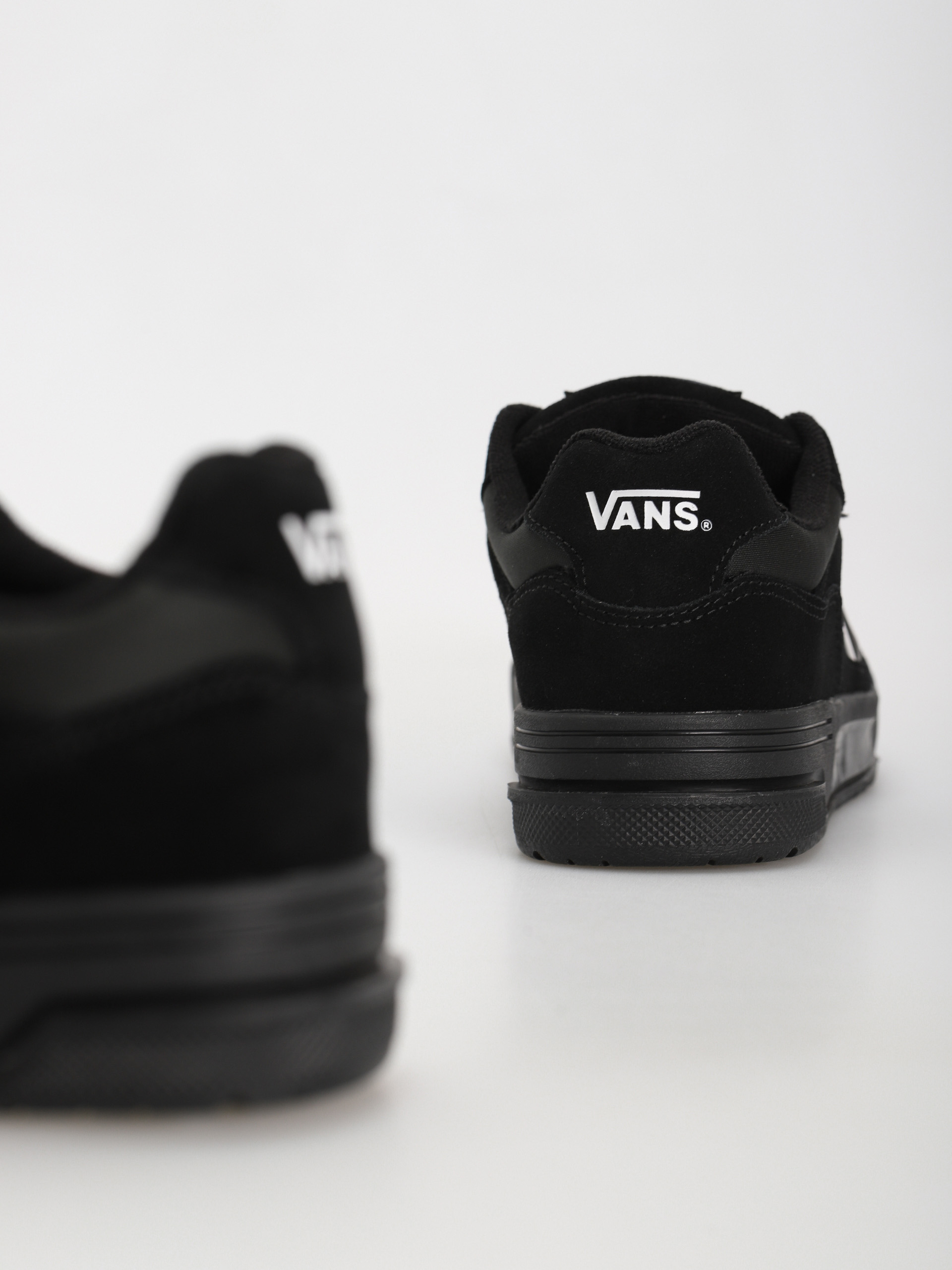 Vans Upland Cipők (black/black/white)