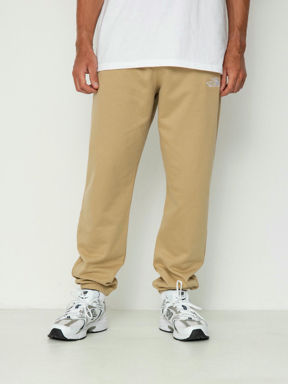 The North Face Essential Jogger Kisnadrág (khaki stone)