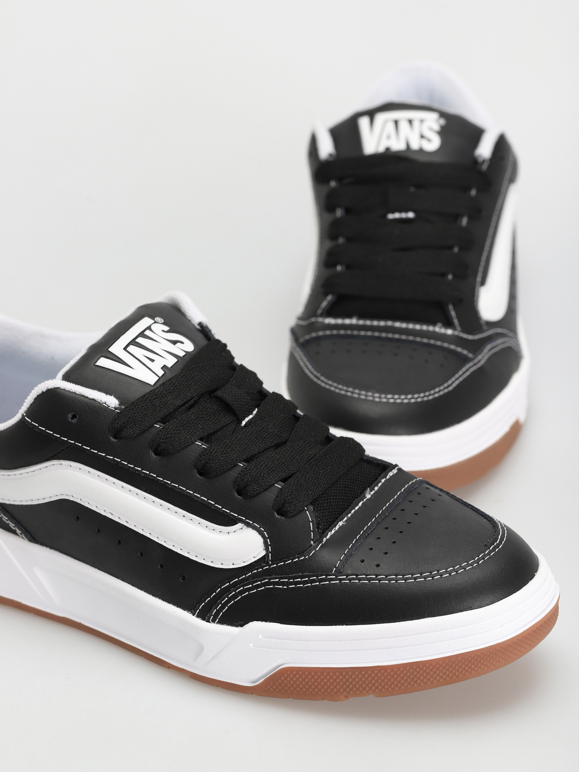 Vans Hylane Cipők (black/white/gum)