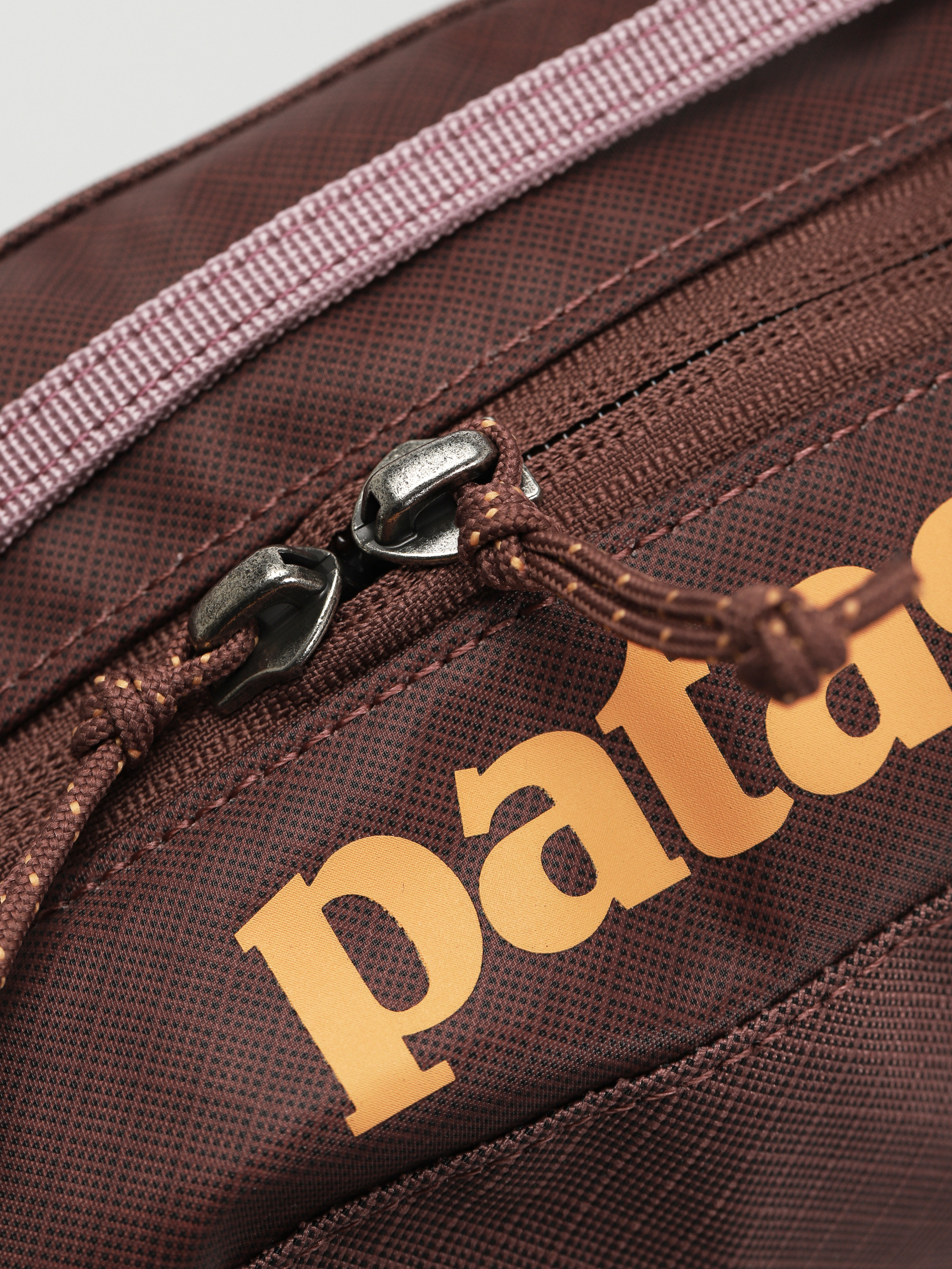 Patagonia Black Hole Cube 3L Kozmetikai táska (dulse mauve)