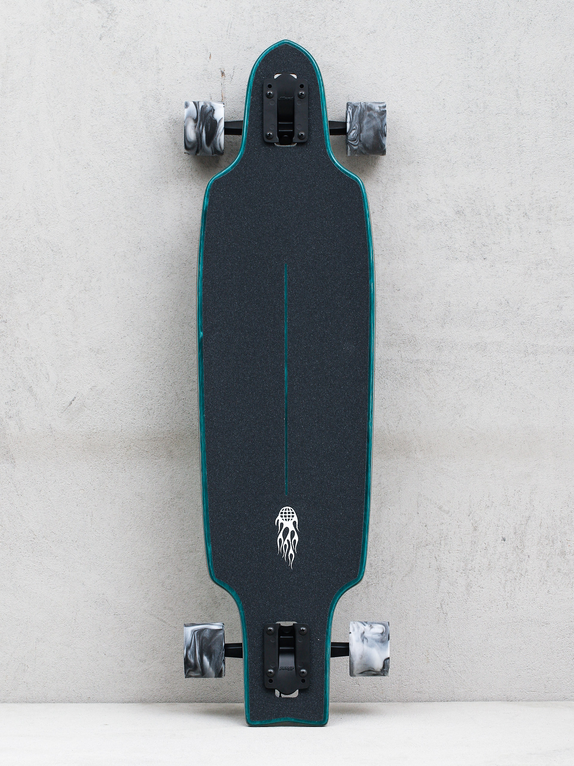 Globe Prowler Mid Longboard (green flames)