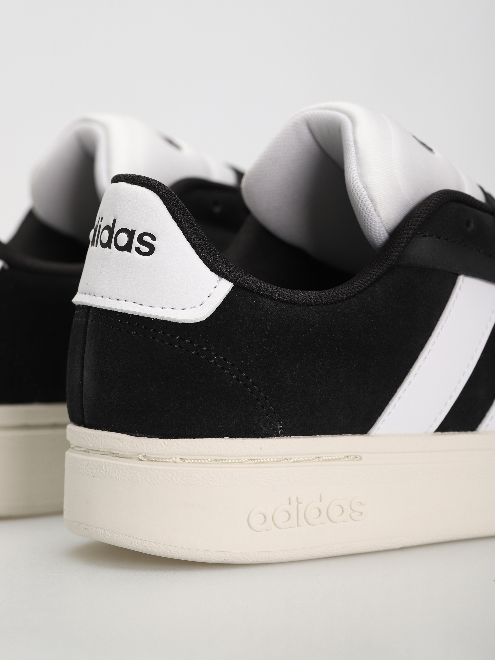 adidas Grand Court Alpha 0 Cipők (cblack/ftwwht/owhite)