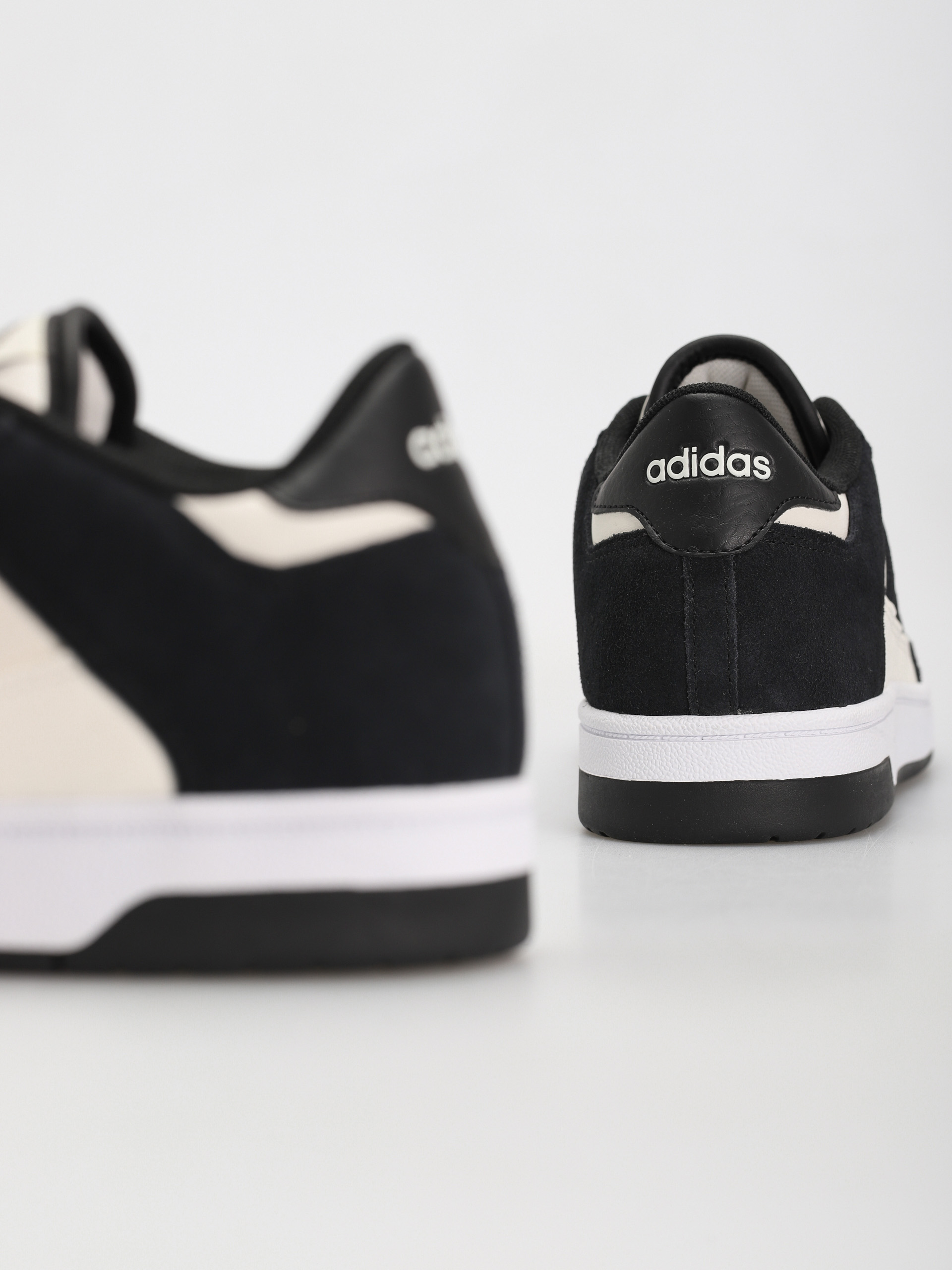 adidas Rapid Court Low Cipők (cblack/clowhi/ftwwht)