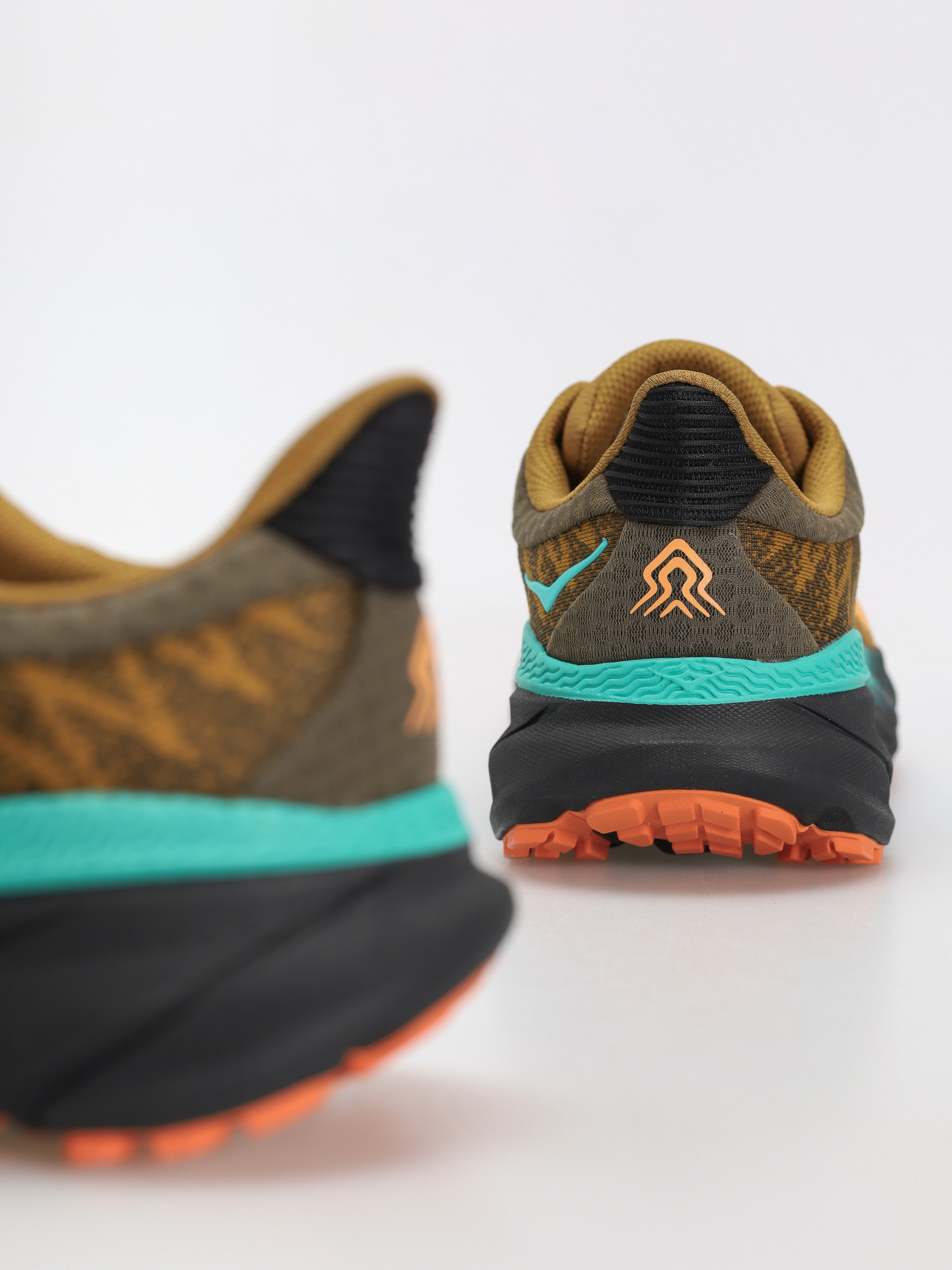 Hoka Challenger ATR 7 Cipők (honey/black)